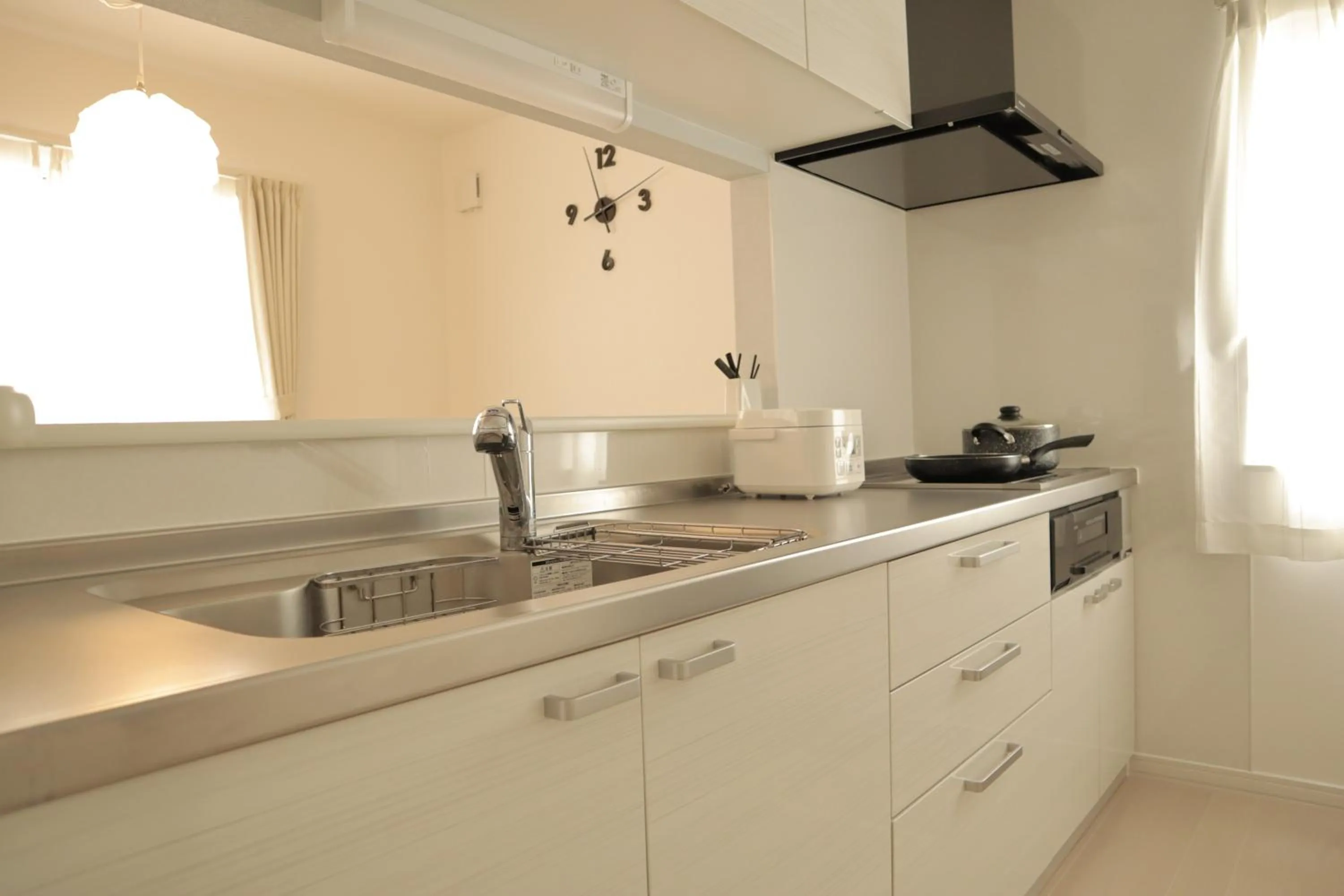 Kitchen or kitchenette in Bayside