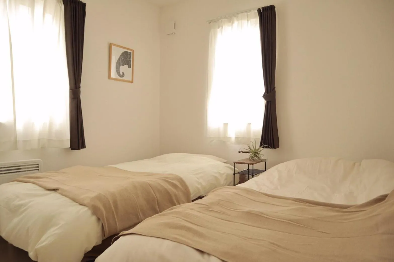 Bedroom, Bed in Bayside