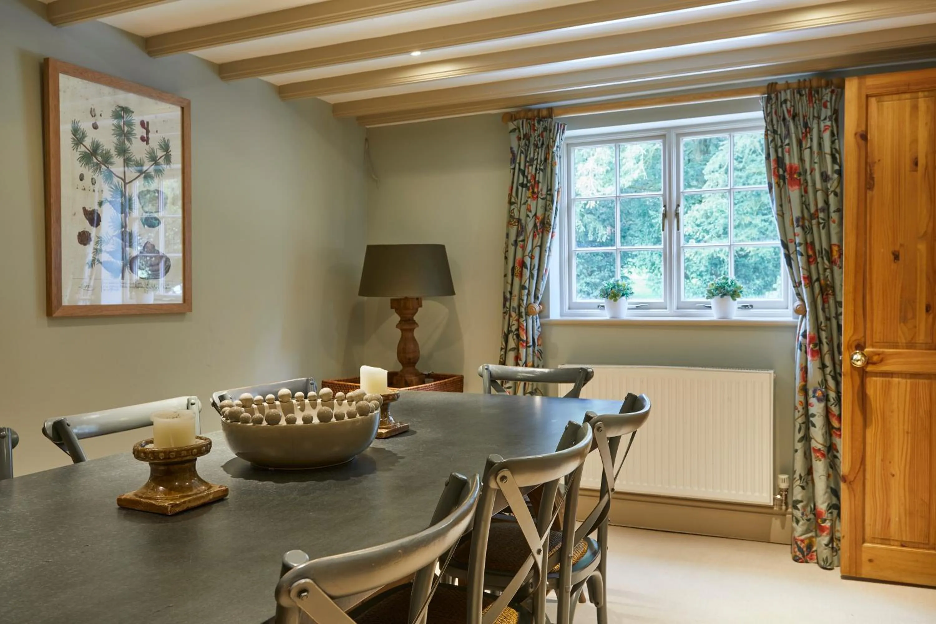 Dining area in The Duncombe Arms