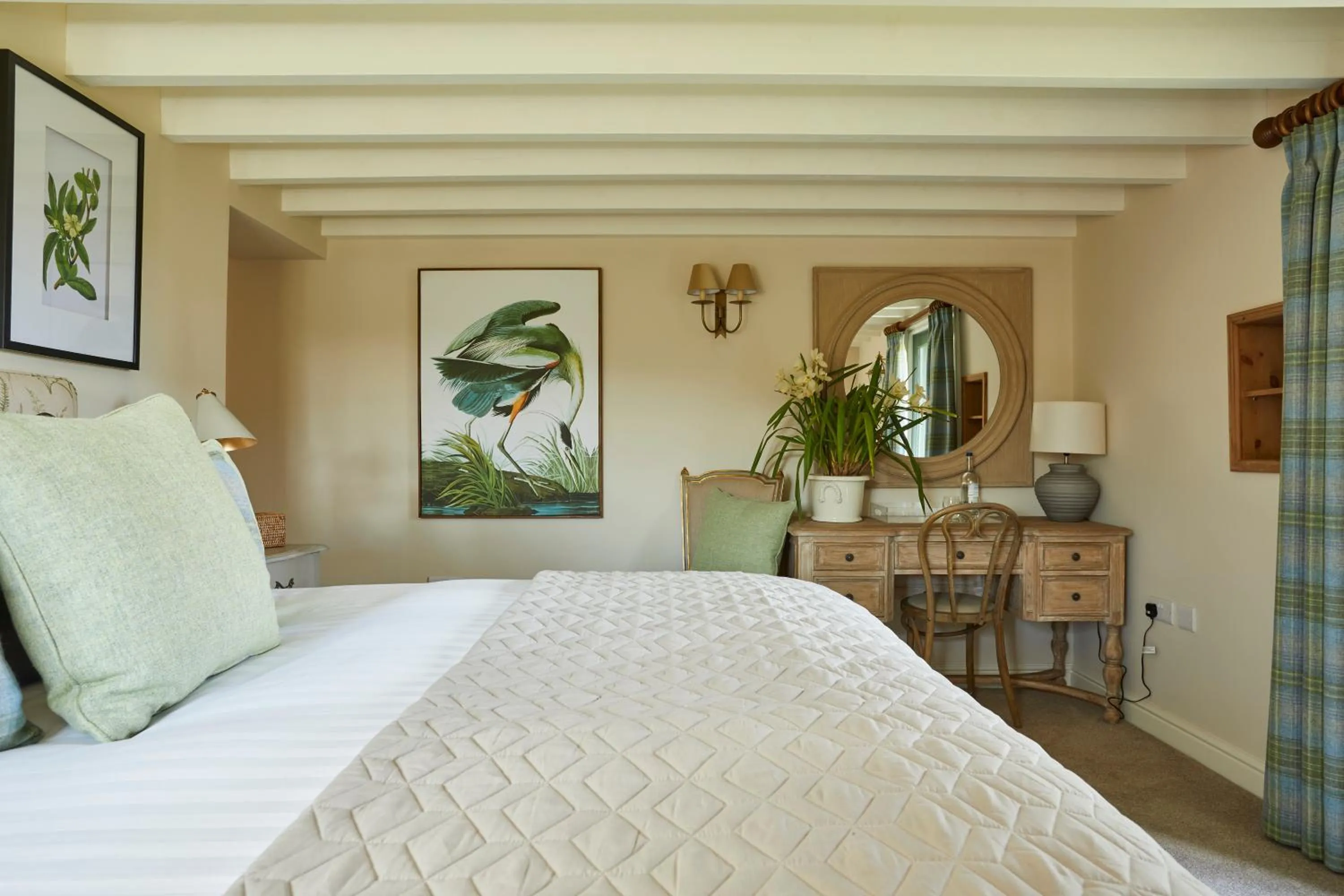 Bedroom, Bed in The Duncombe Arms