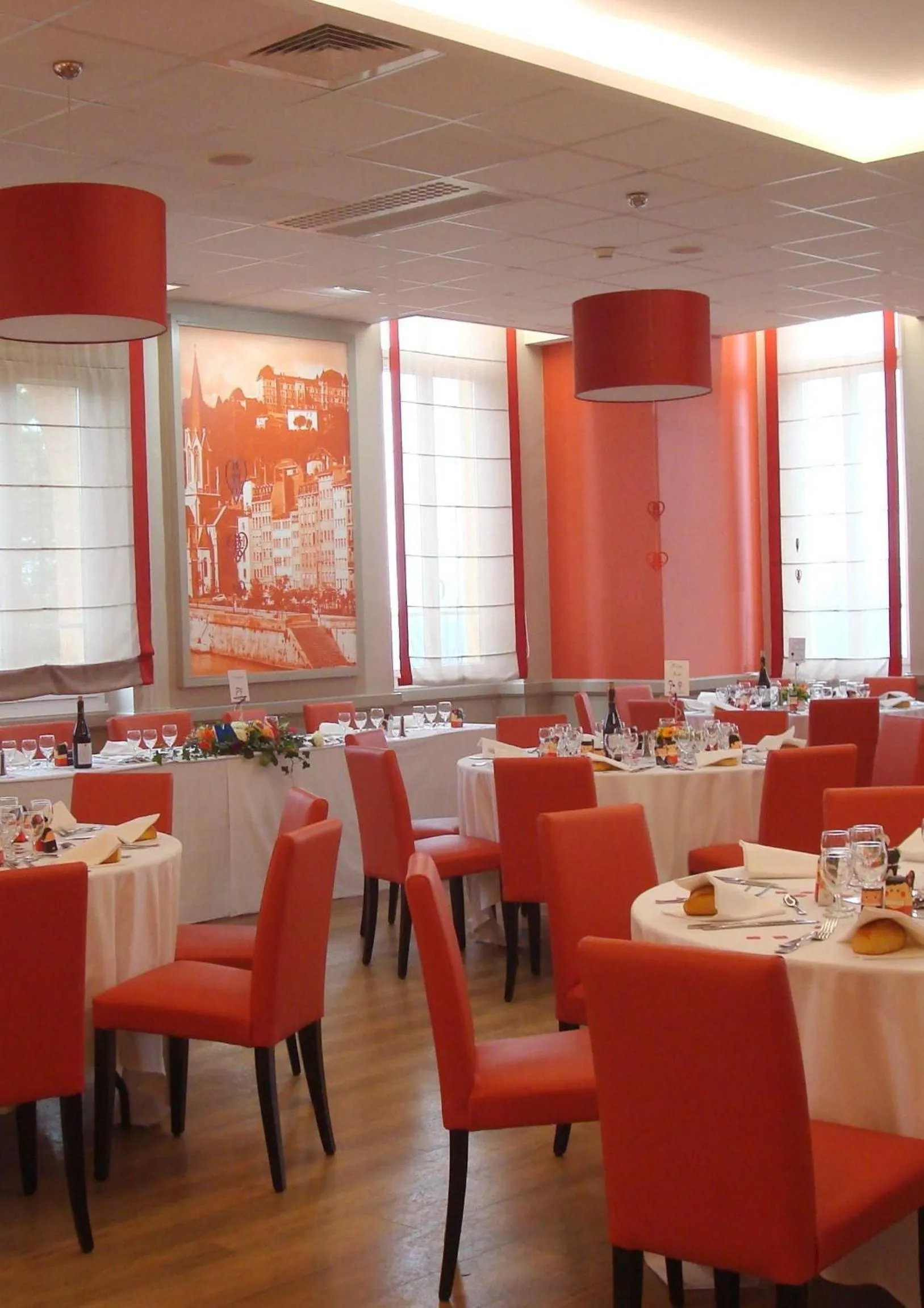 Restaurant/places to eat in Domaine Lyon Saint Joseph