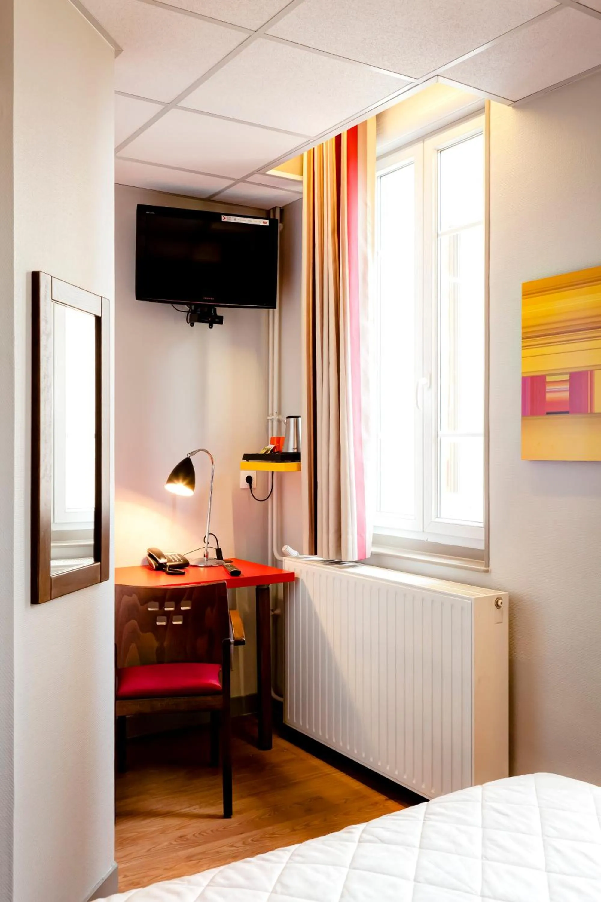 hair dresser, Bed in Domaine Lyon Saint Joseph