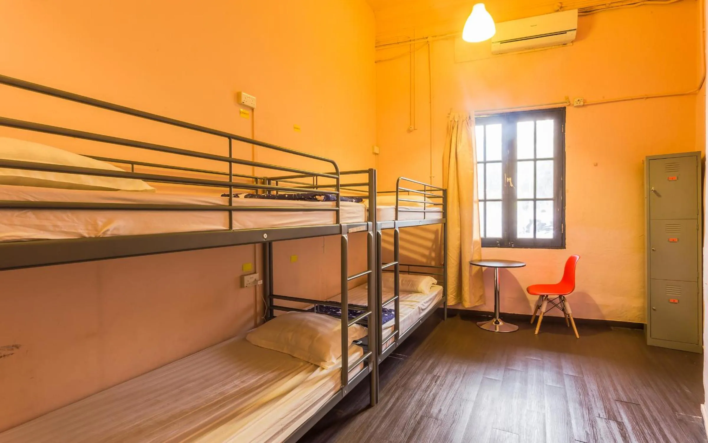 Photo of the whole room, Bed in The Hive Singapore Hostel