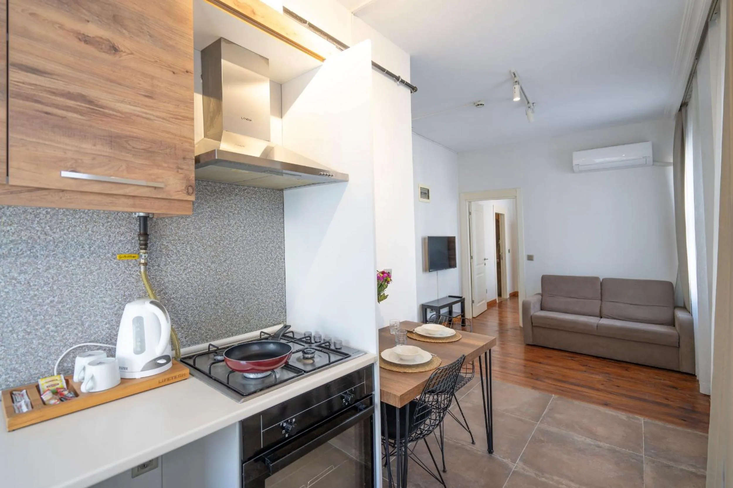 Kitchen or kitchenette in Eleven Aparts