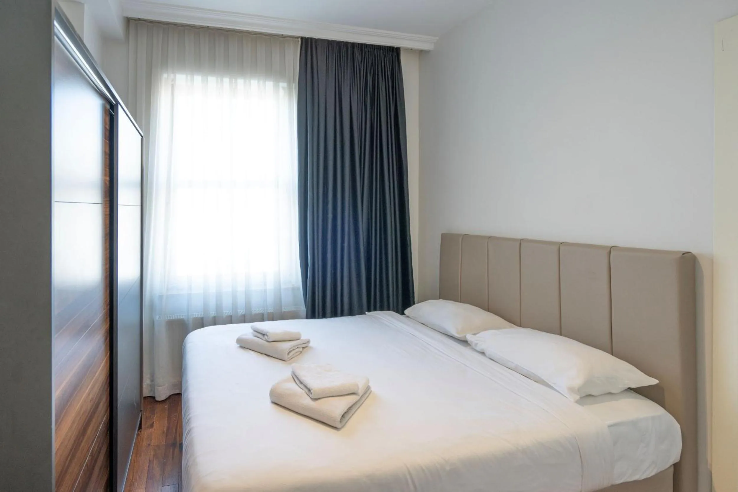 Photo of the whole room in Eleven Aparts