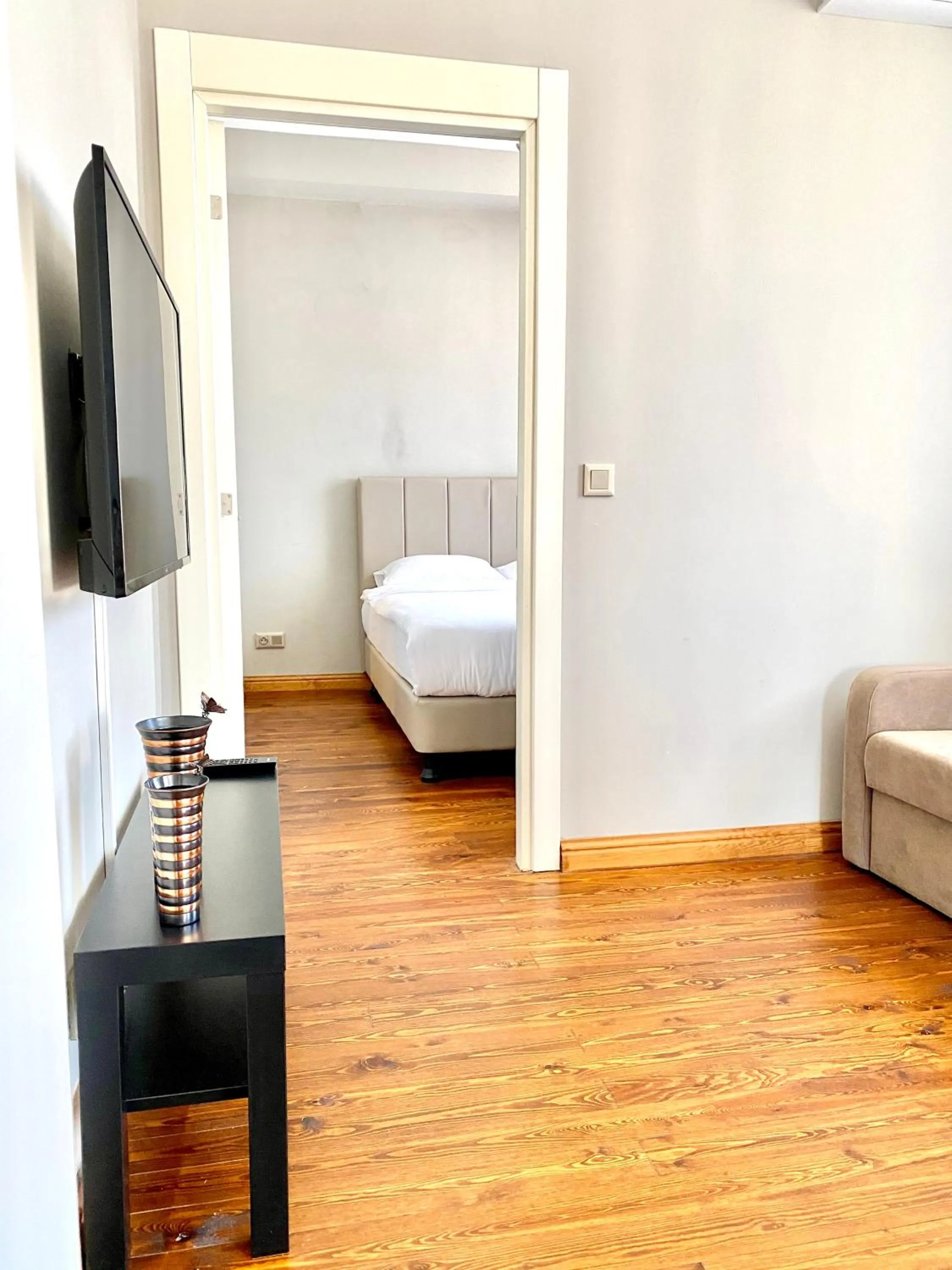 Bed in Eleven Aparts