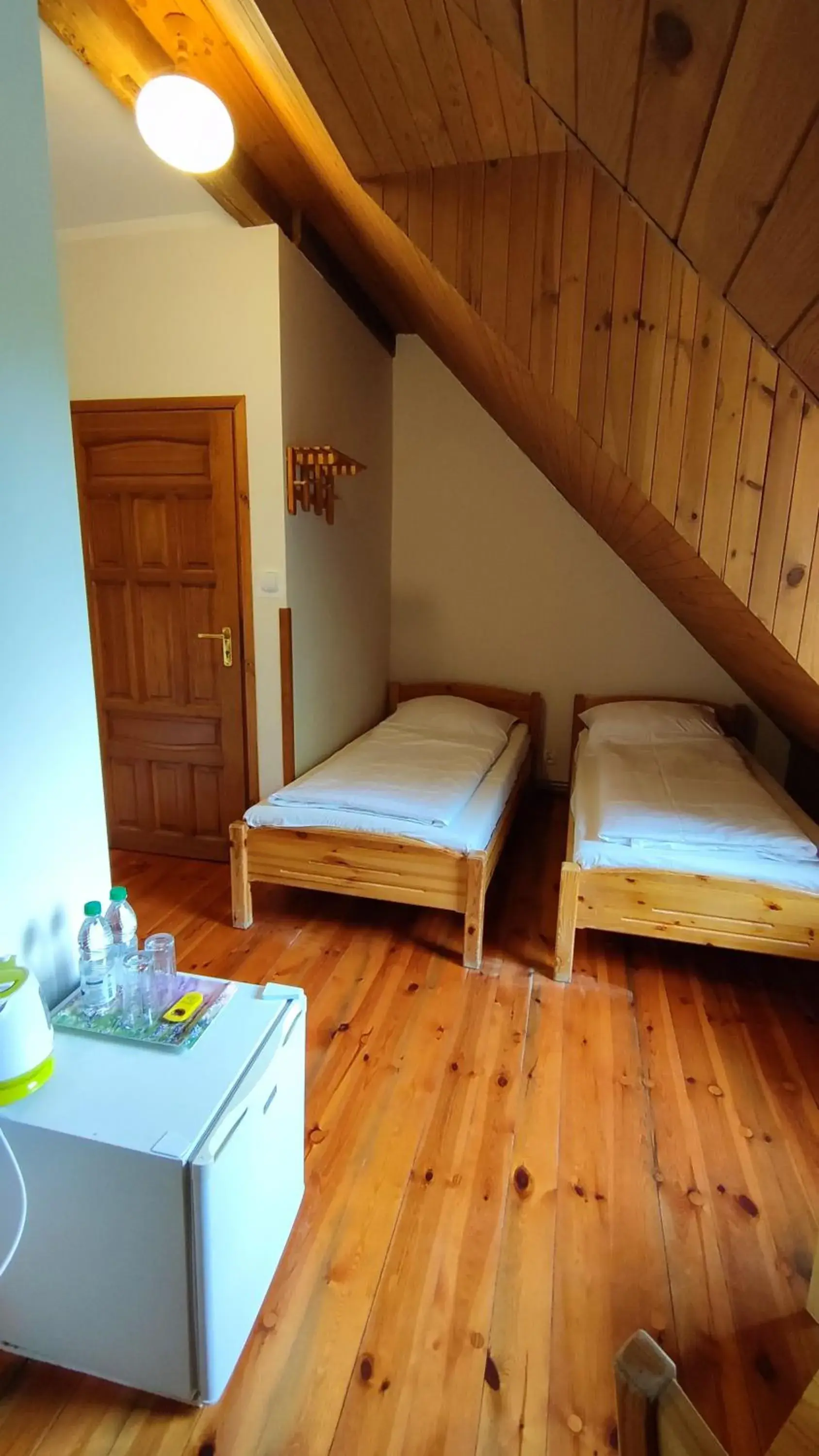 Small Twin Room - single occupancy in Folwark Łuknajno nad Jeziorem Śniardwy Gospoda Dziedzictwo Kulinarne Warmia-Mazury Small Twin Room - single occupancy in Folwark Łuknajno nad Jeziorem Śniardwy Gospoda Dziedzictwo Kulinarne Warmia-Mazury