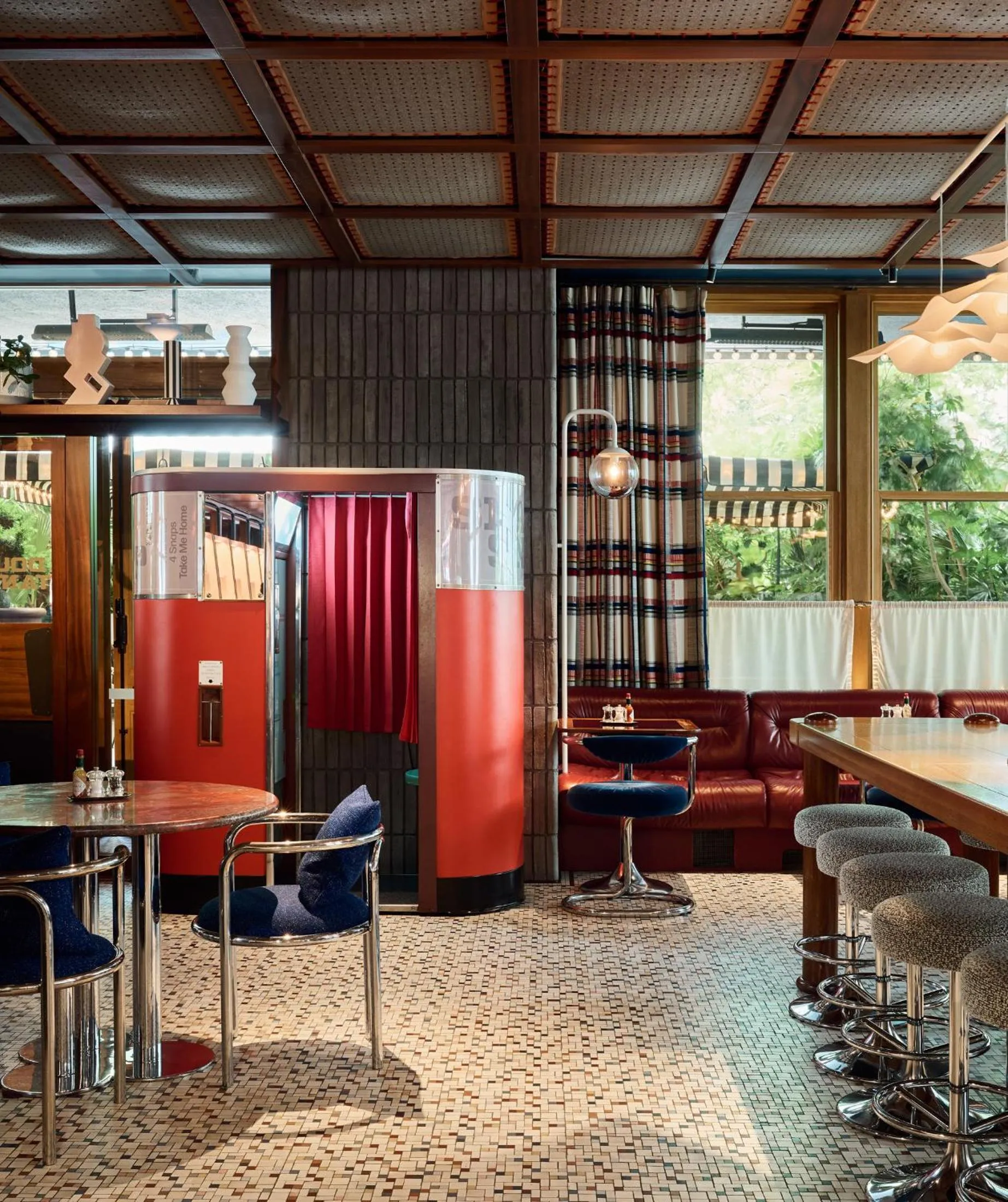 Restaurant/places to eat in The Standard London