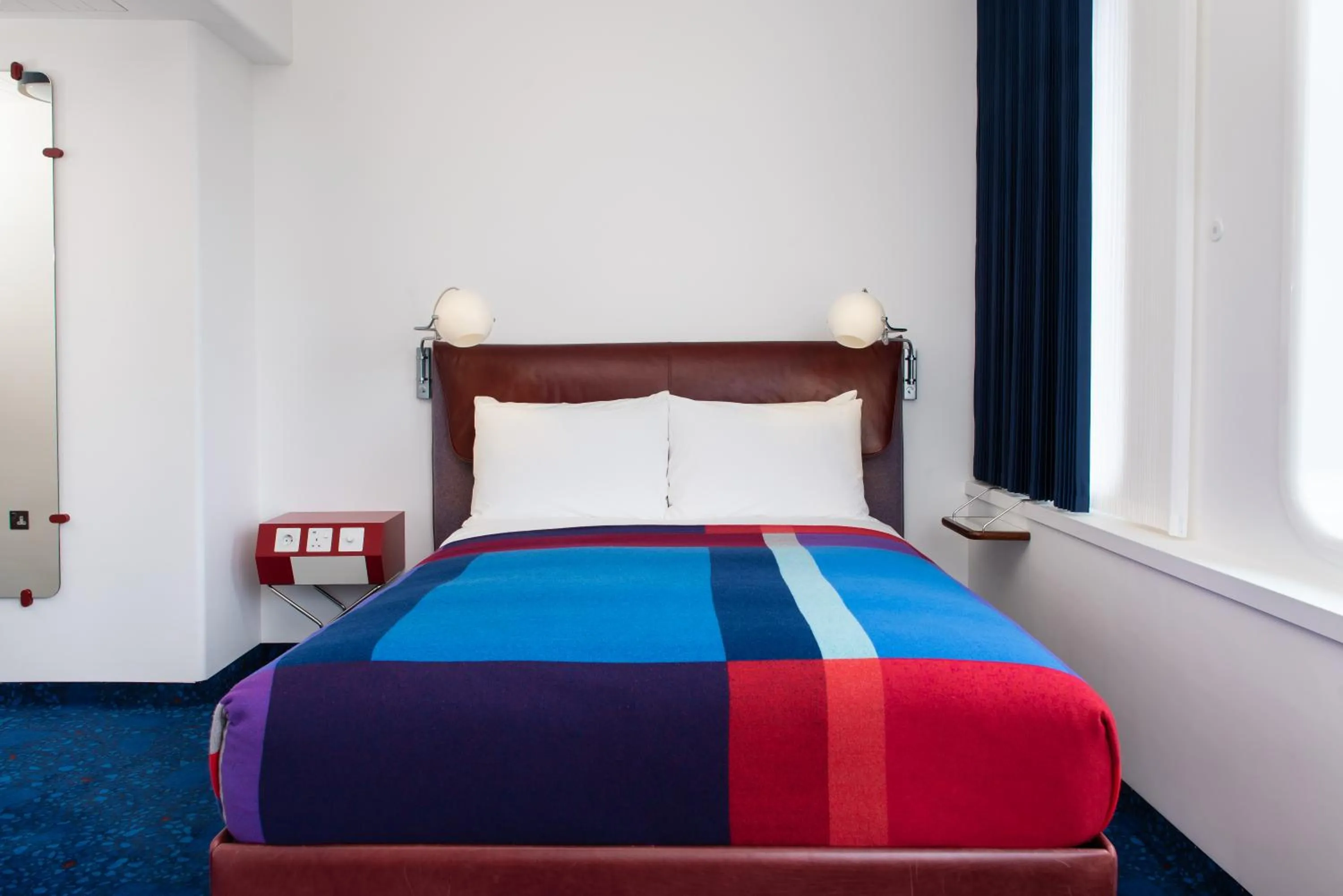 Bedroom, Bed in The Standard London