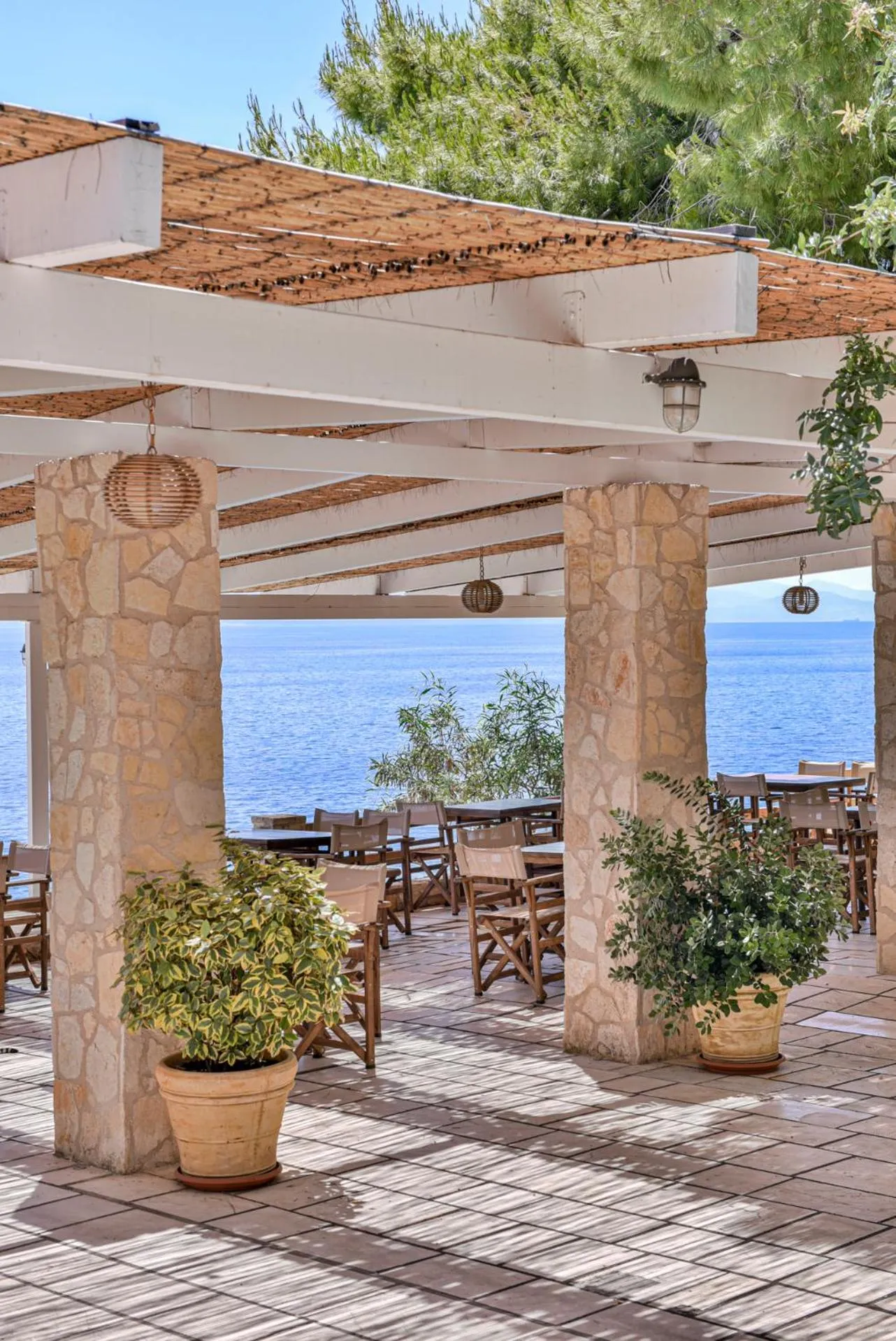 Property building in Hotel Cokkinis