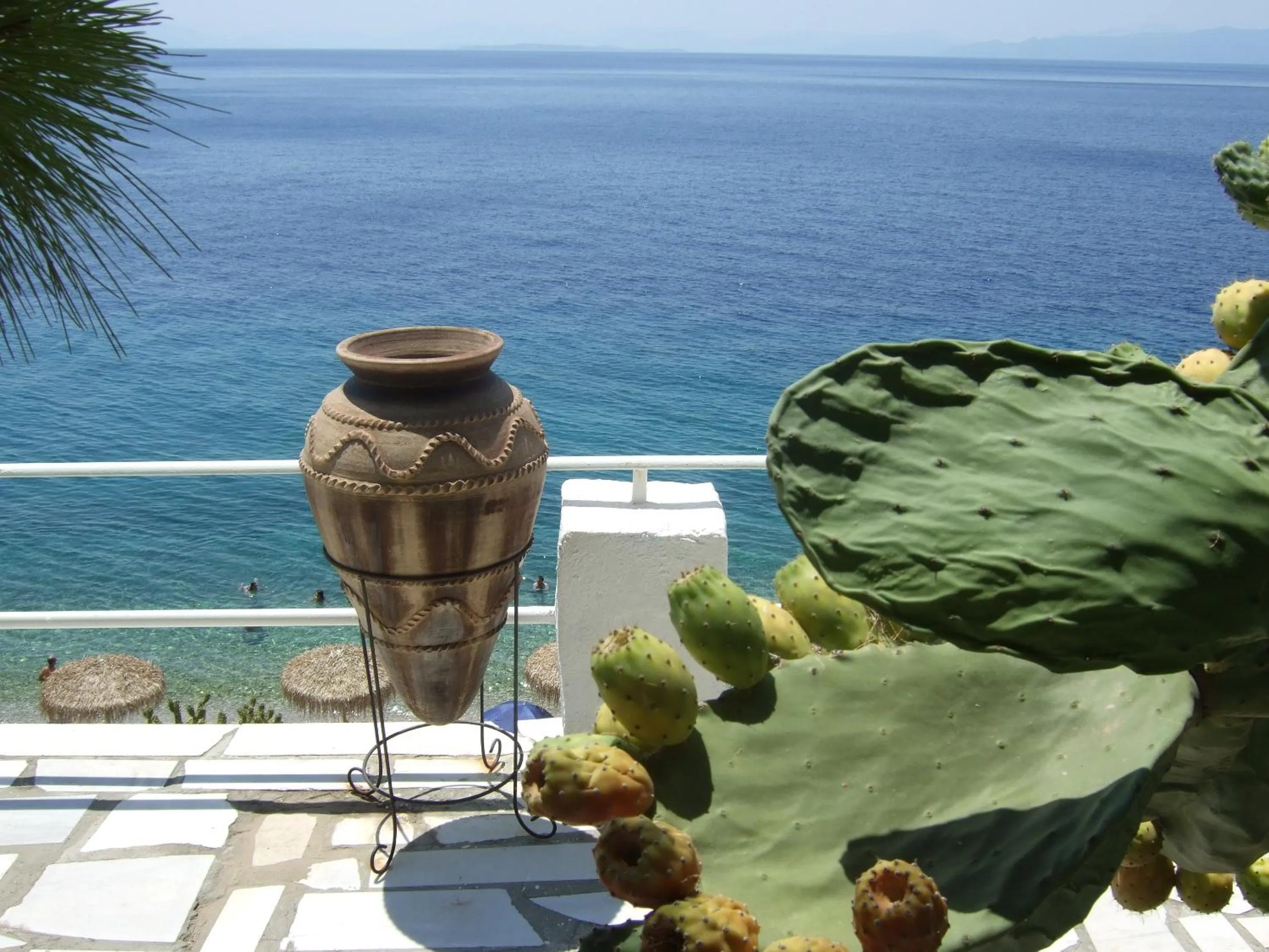 Decorative detail in Hotel Cokkinis