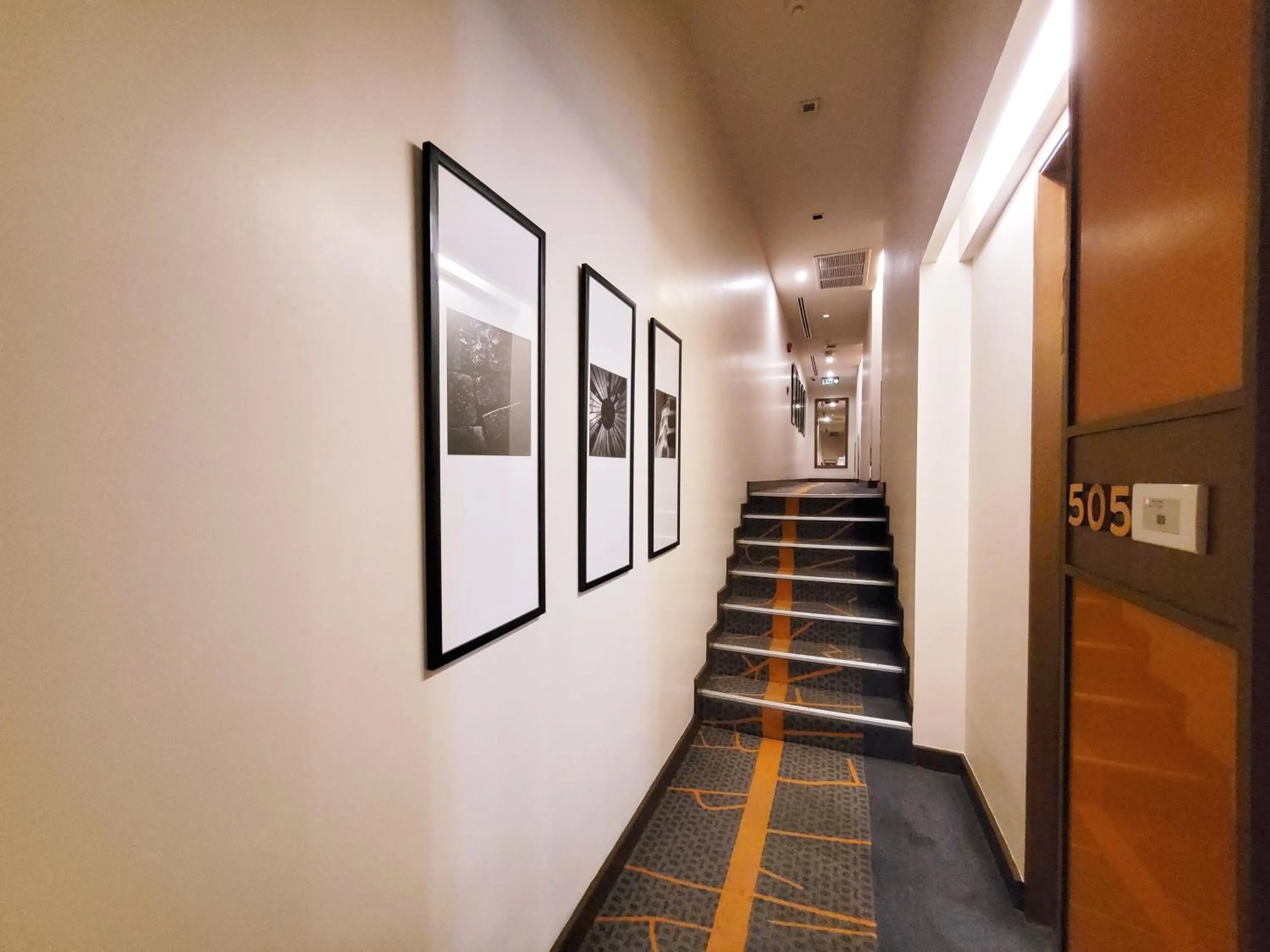 Area and facilities in On 8 Sukhumvit Nana Bangkok