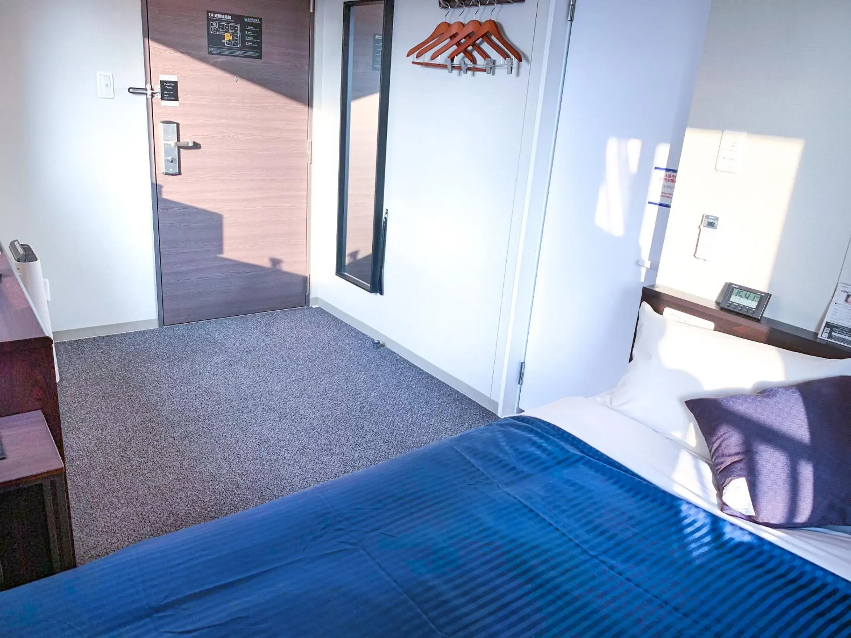 Double Room with Small Double Bed - single occupancy - Non-Smoking in HOTEL LiVEMAX Shinsaibashi East Double Room with Small Double Bed - single occupancy - Non-Smoking in HOTEL LiVEMAX Shinsaibashi East