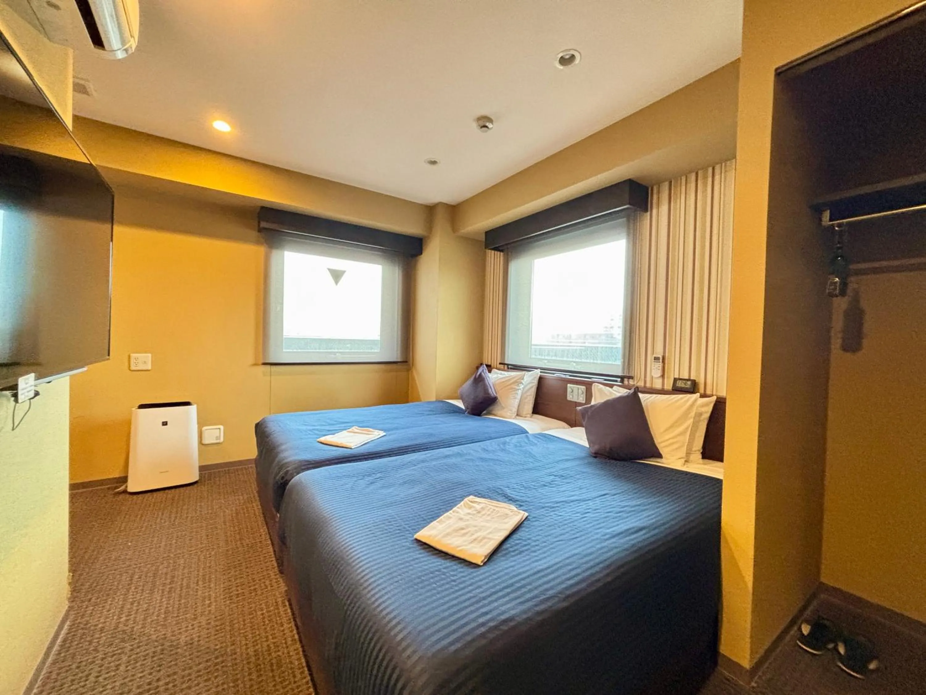 Bedroom, Bed in HOTEL LiVEMAX Fukuyama Ekimae