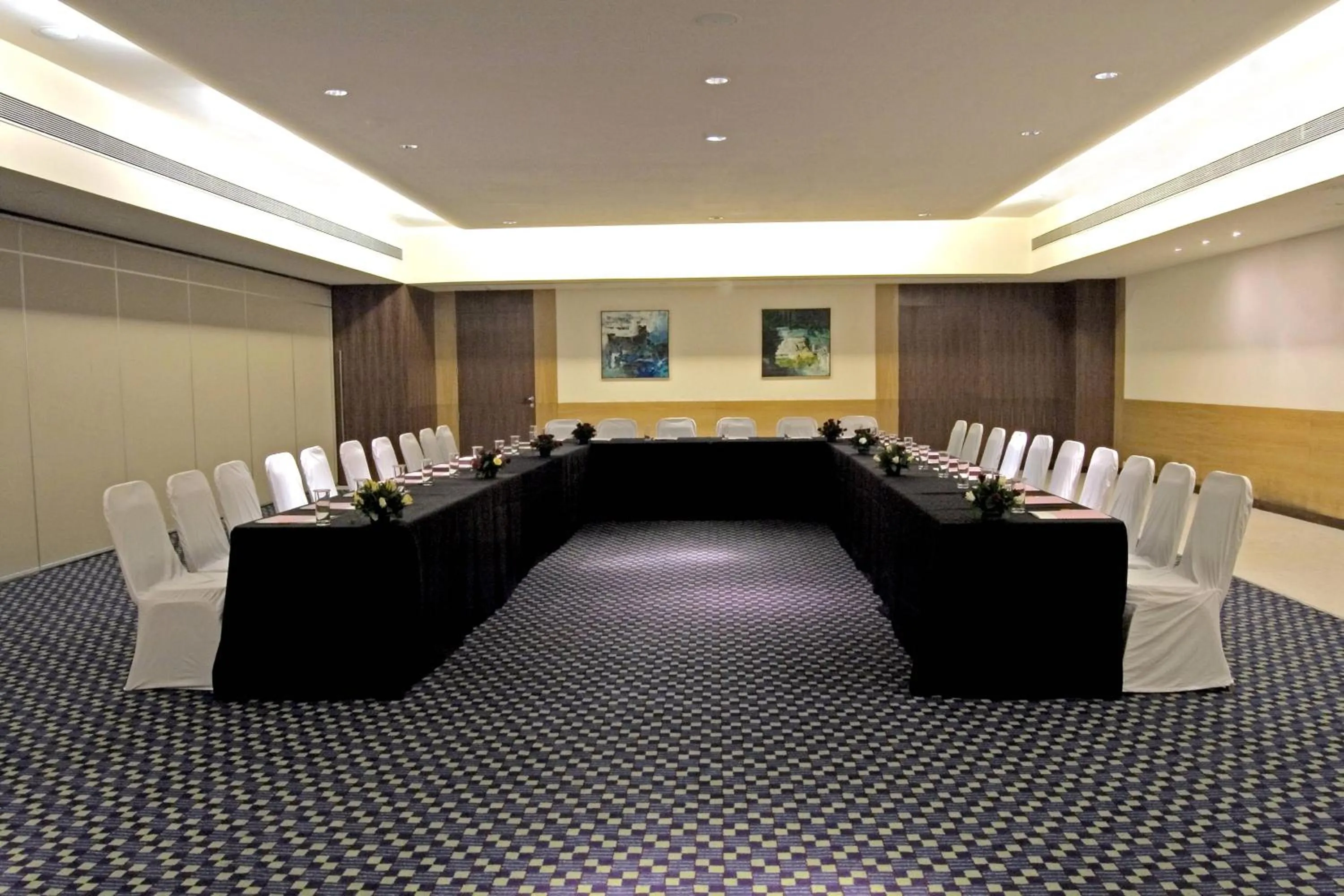 Meeting/conference room in Four Points by Sheraton Navi Mumbai, Vashi