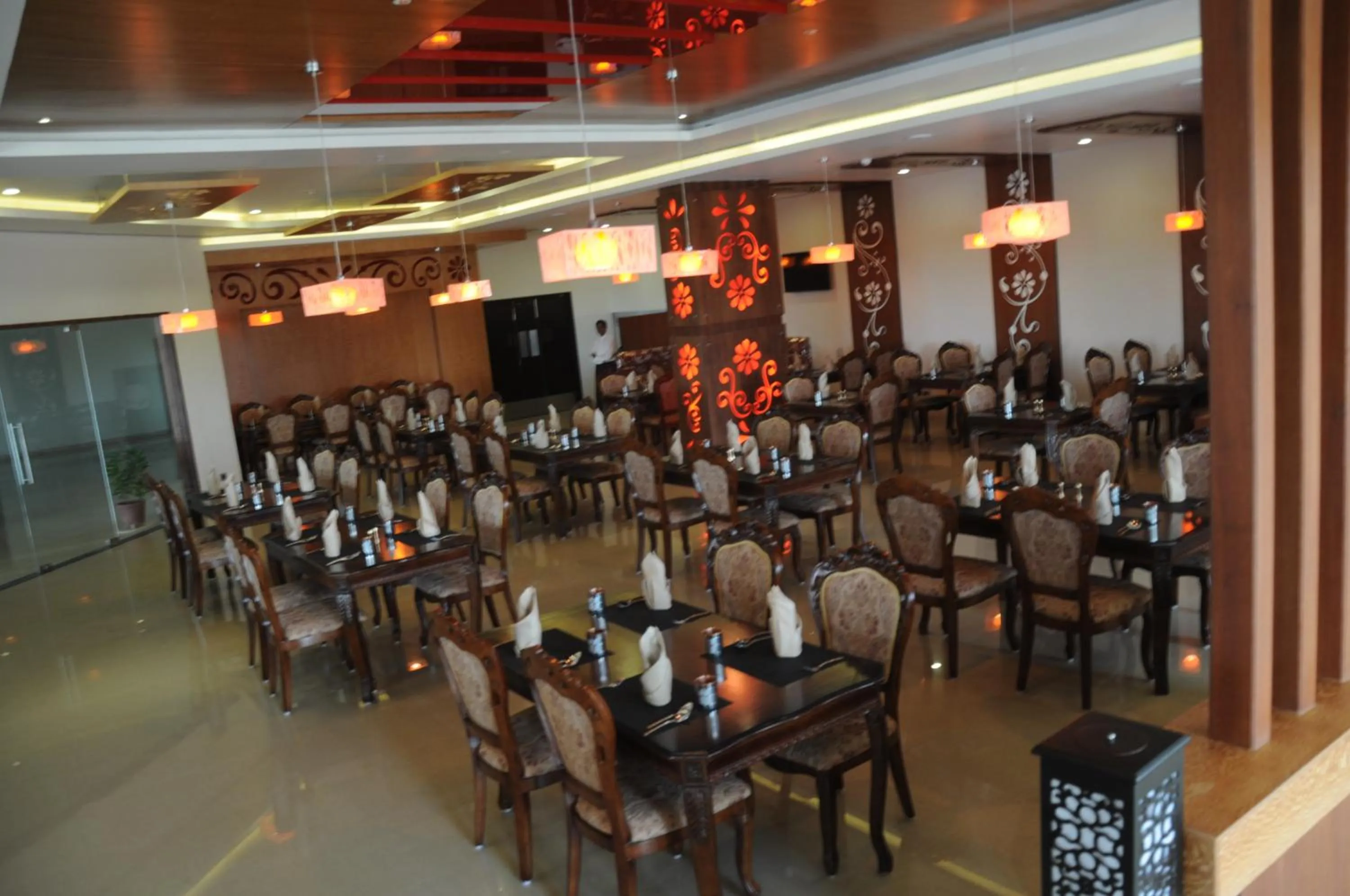 Restaurant/places to eat in Fortune Select Grand Ridge, Tirupati - Member ITC Hotels' Group