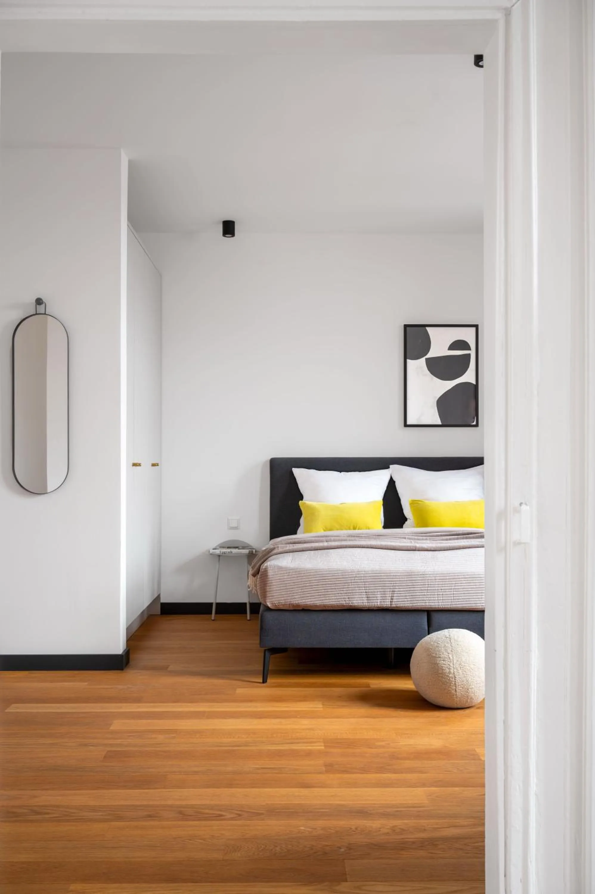 Photo of the whole room, Bed in ipartment Wolfsburg