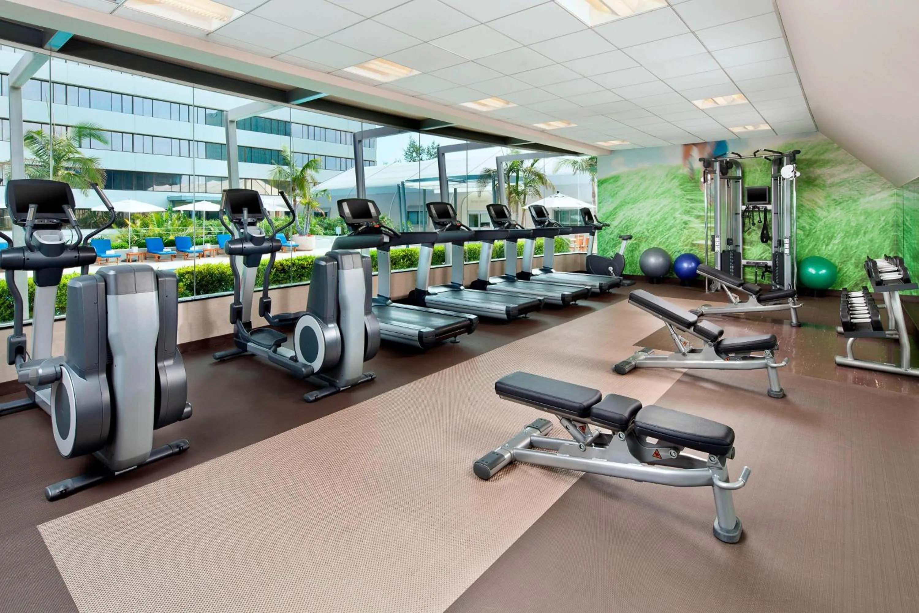 Fitness centre/facilities in The Westin Chennai Velachery