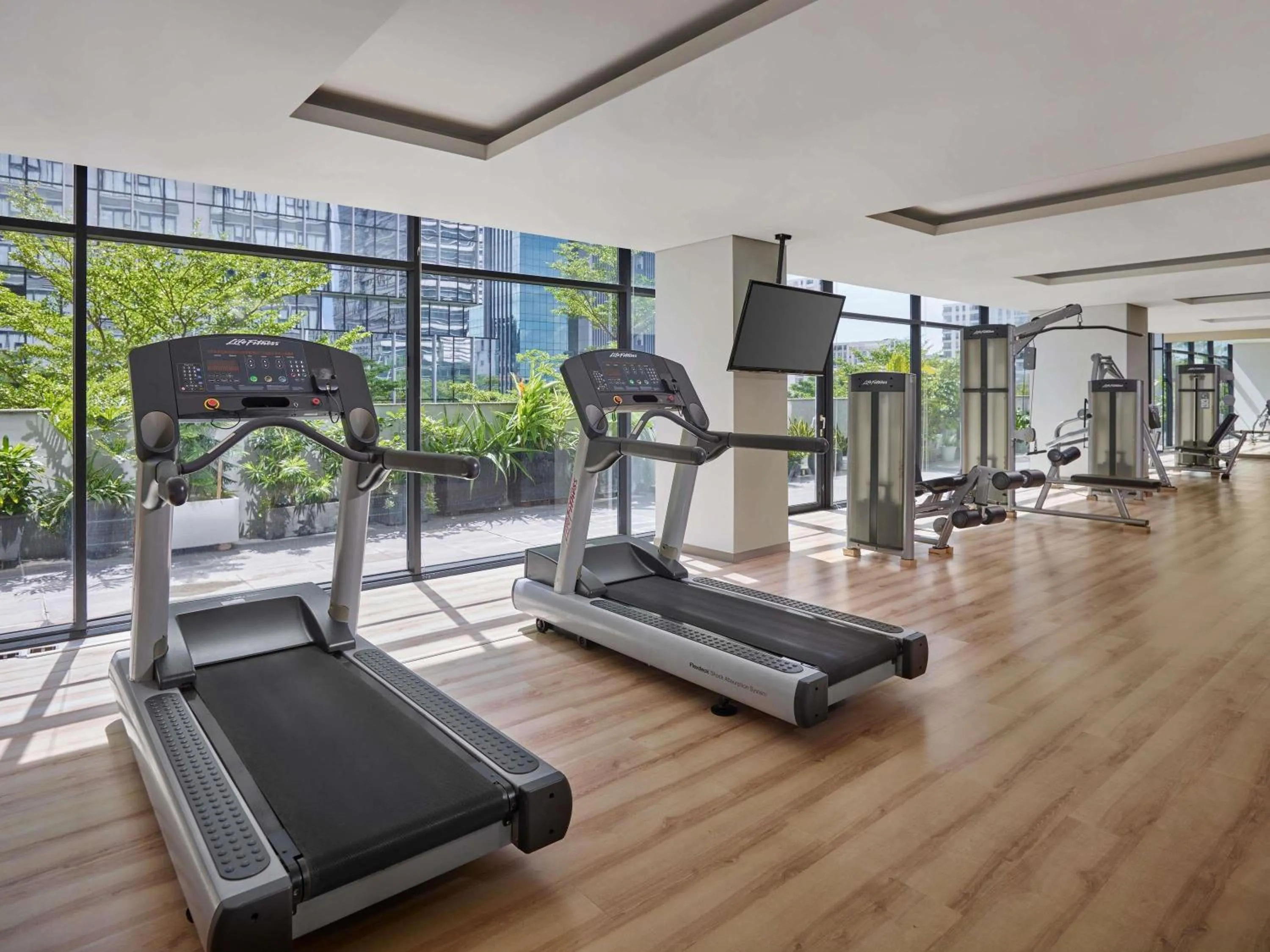 Fitness centre/facilities in Novotel Living Saigon South