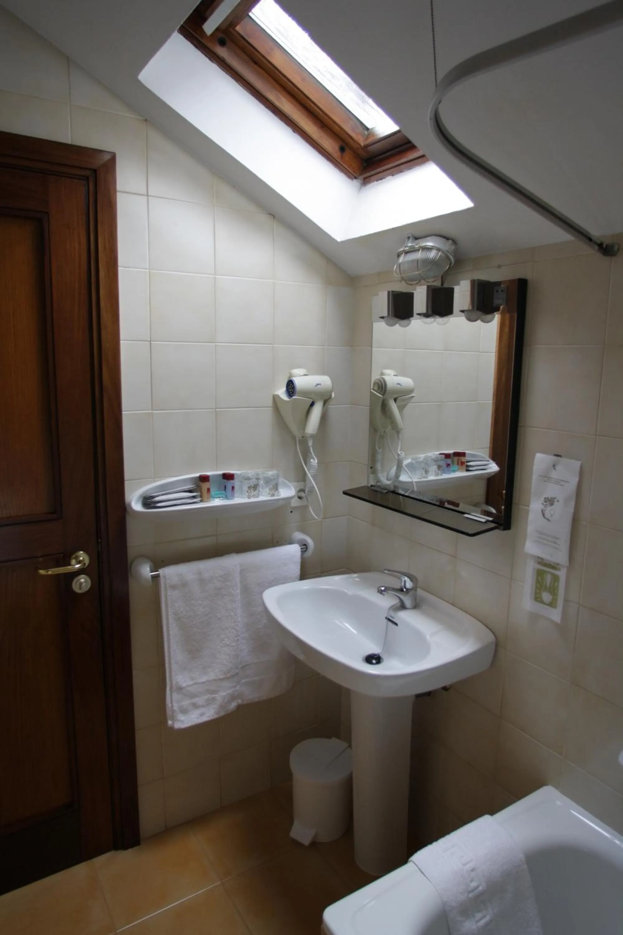 Bathroom in La Casona de Mestas