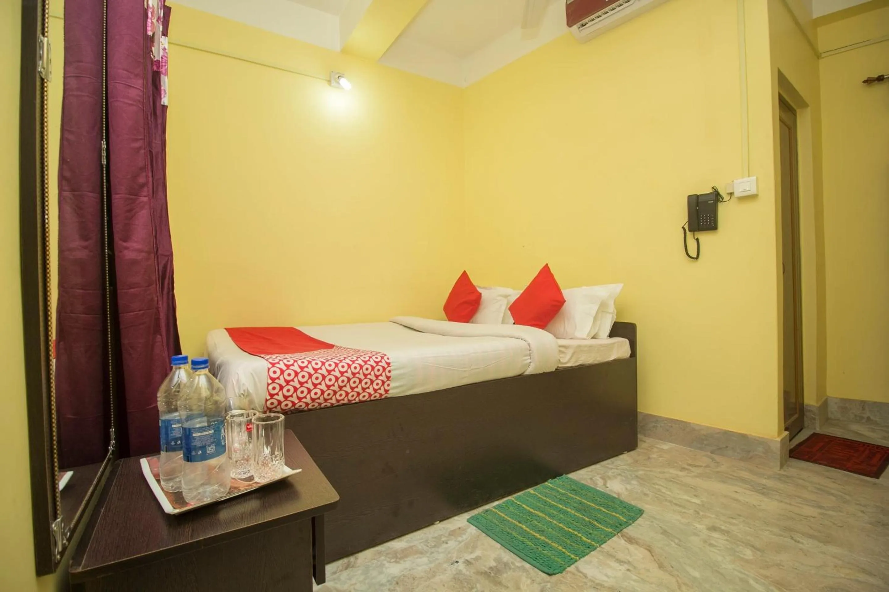 Bedroom in Super Hotel O Kshounish Residency