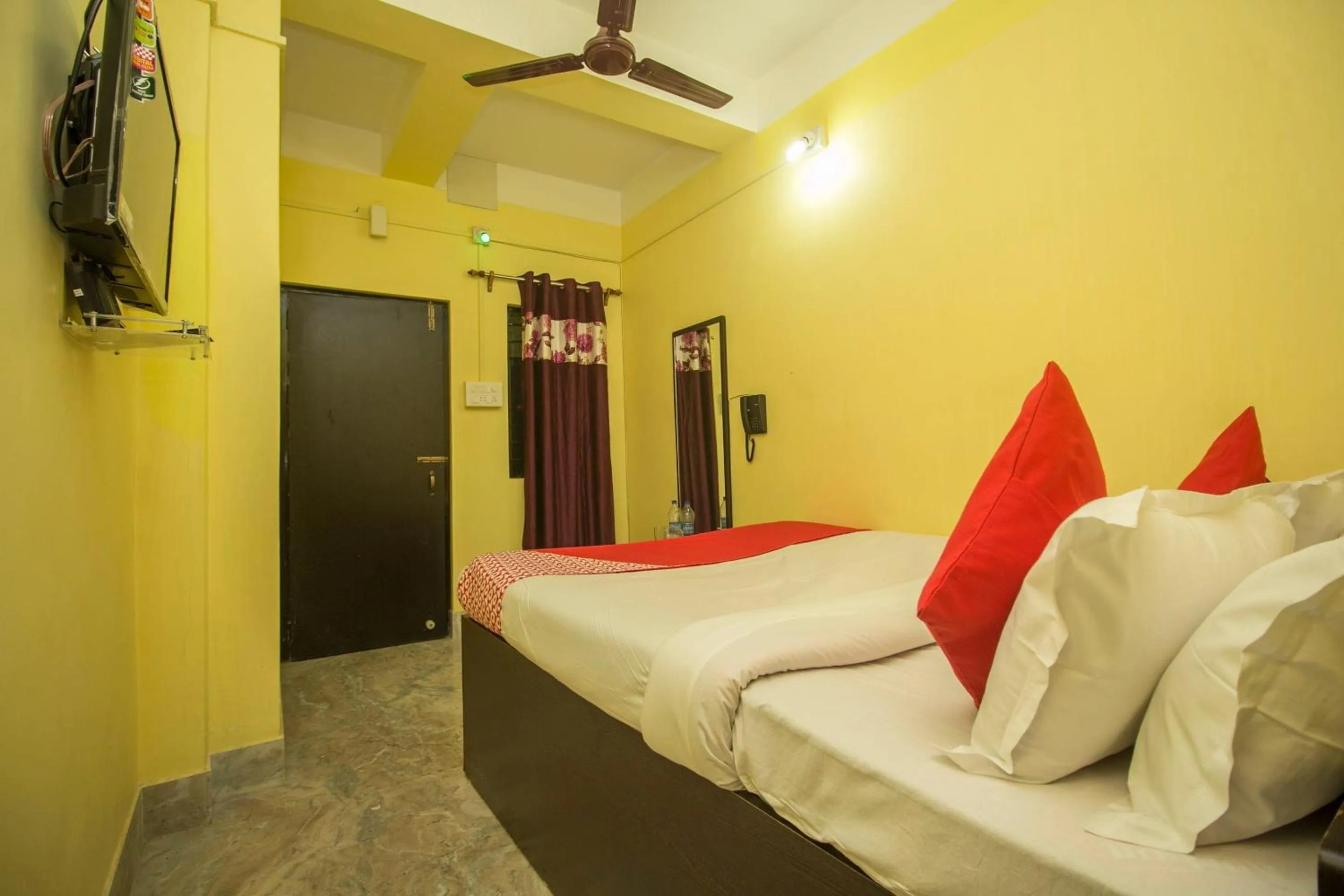 Bedroom in Super Hotel O Kshounish Residency