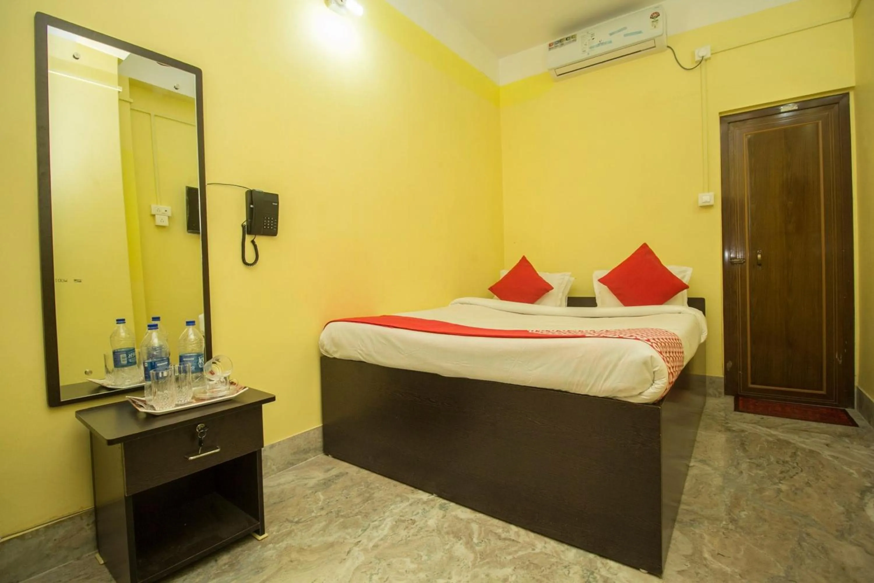 Bedroom in Super Hotel O Kshounish Residency