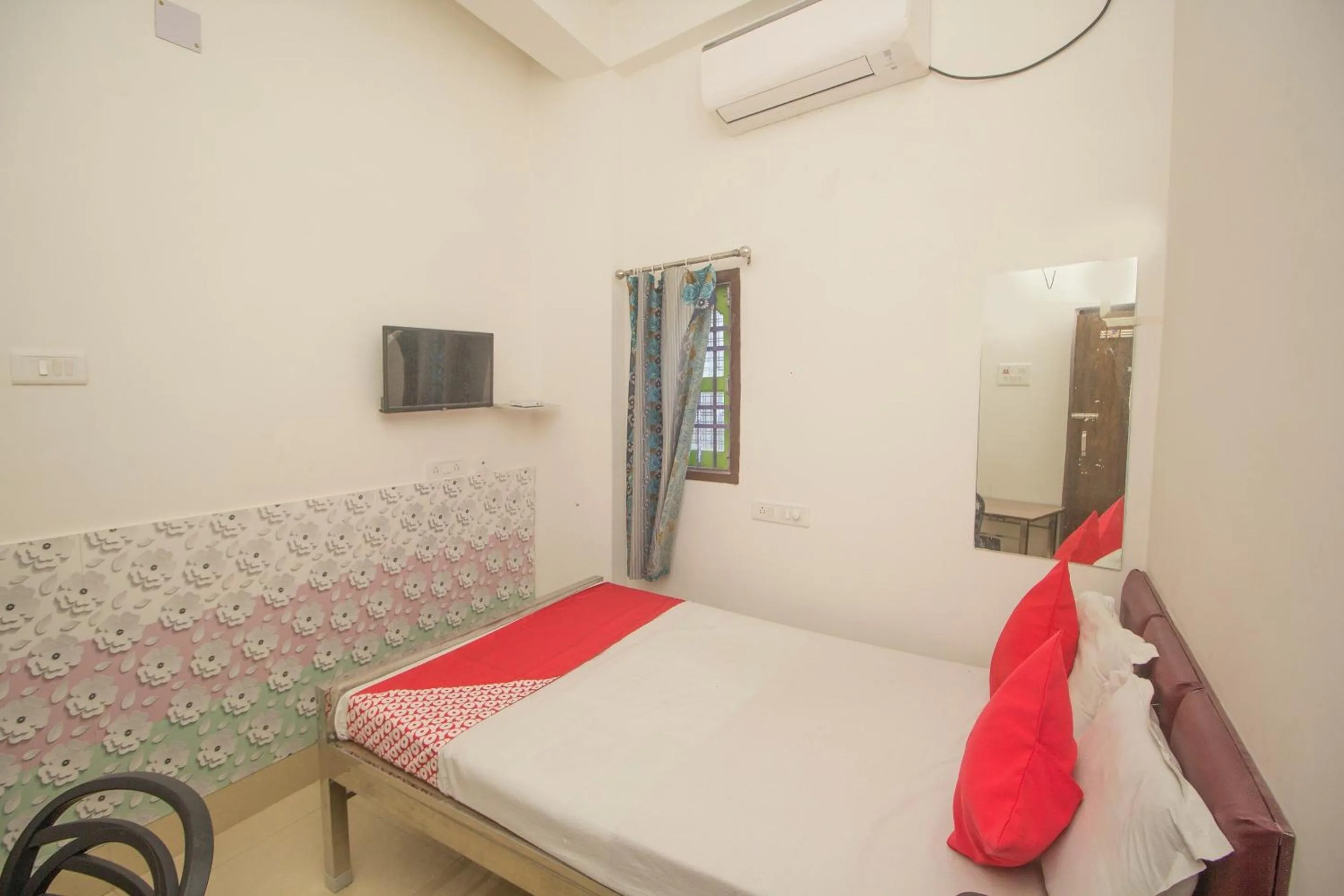 Bedroom in Super Hotel O Kshounish Residency