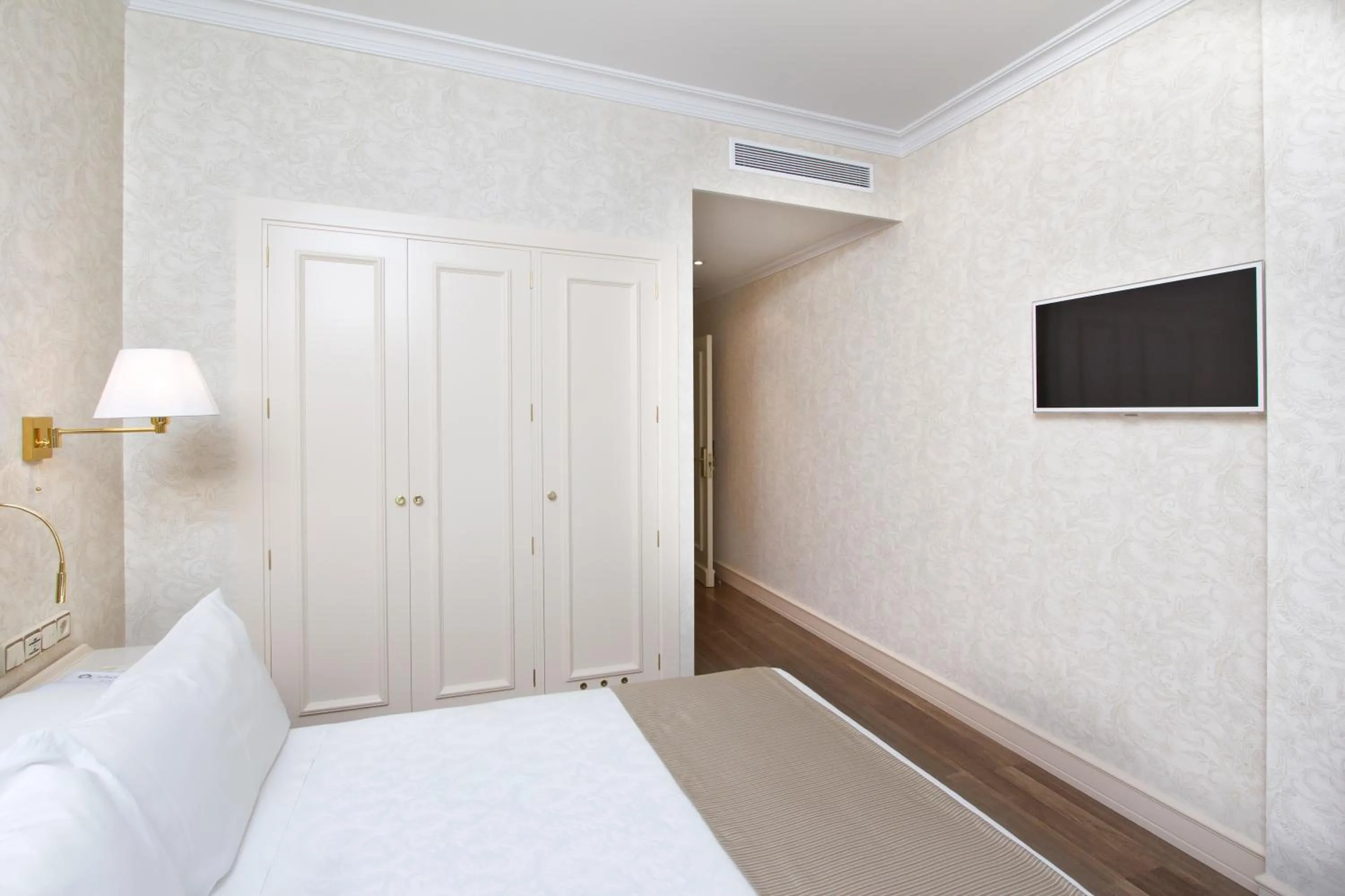 Bedroom, Bed in Hotel Atlántico