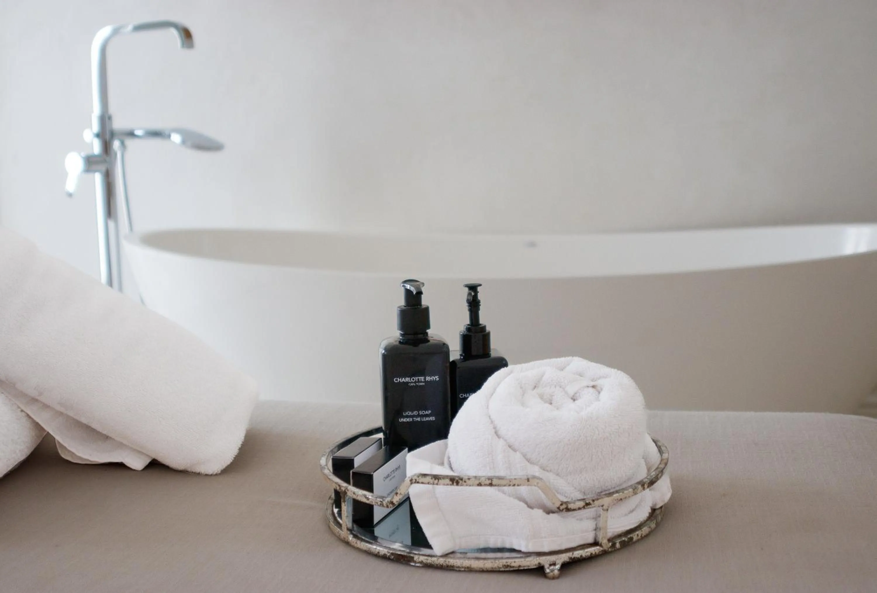 Bathroom in La Paris Estate