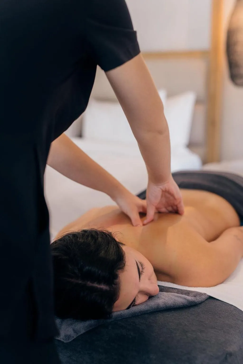 Massage in La Paris Estate