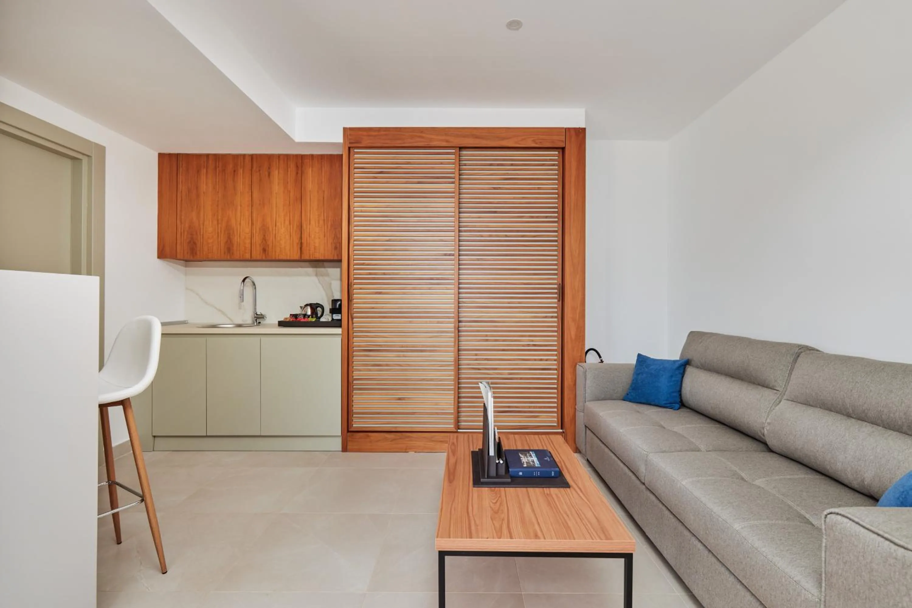 Living room in ĀNANTI Resort, Residences & Beach Club - The Leading Hotels of the World