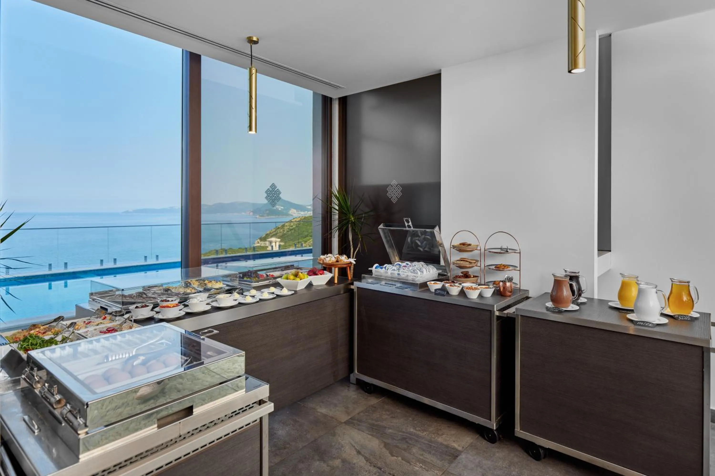 Restaurant/places to eat in ĀNANTI Resort, Residences & Beach Club - The Leading Hotels of the World