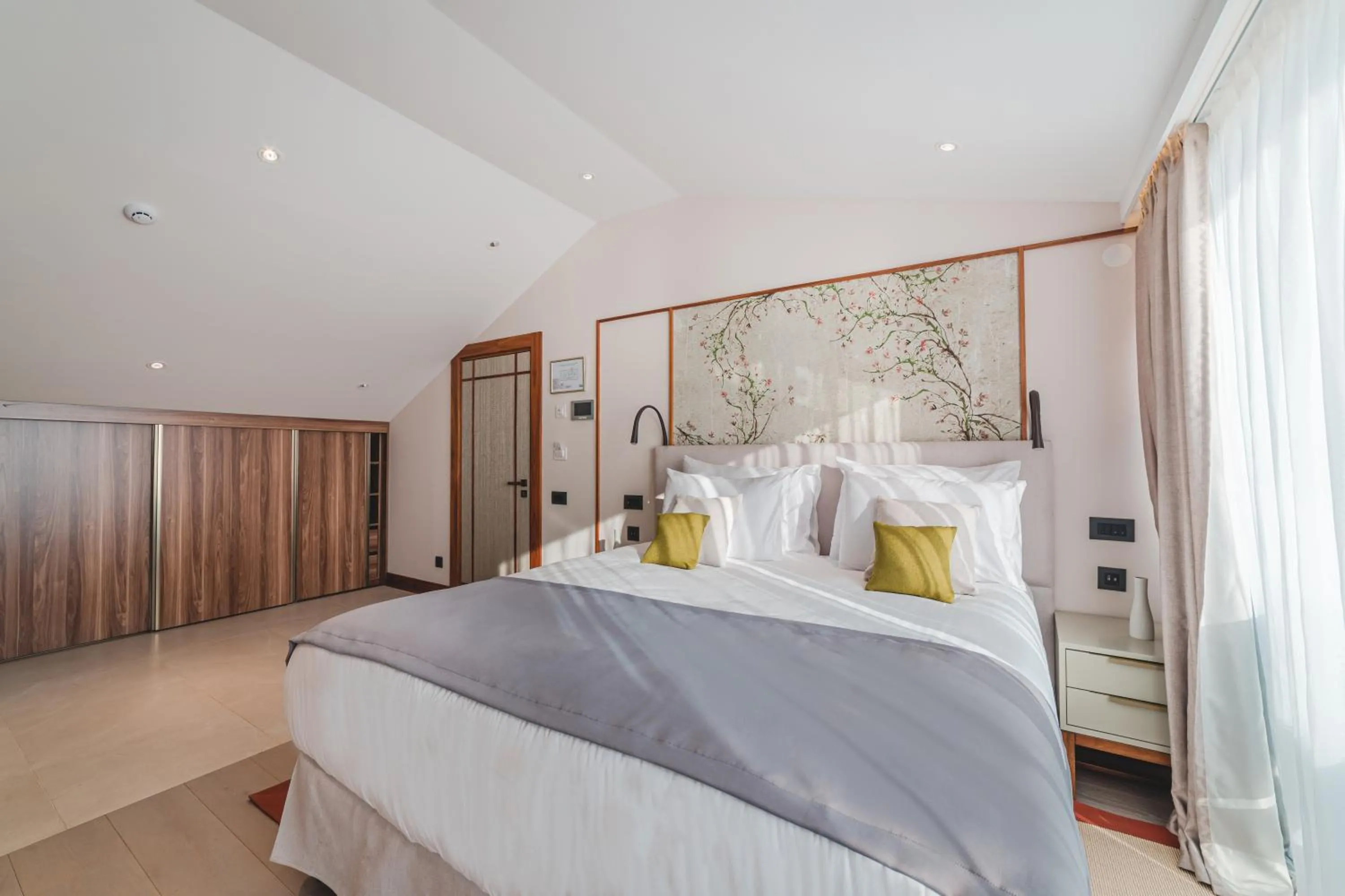 Bed in ĀNANTI Resort, Residences & Beach Club - The Leading Hotels of the World