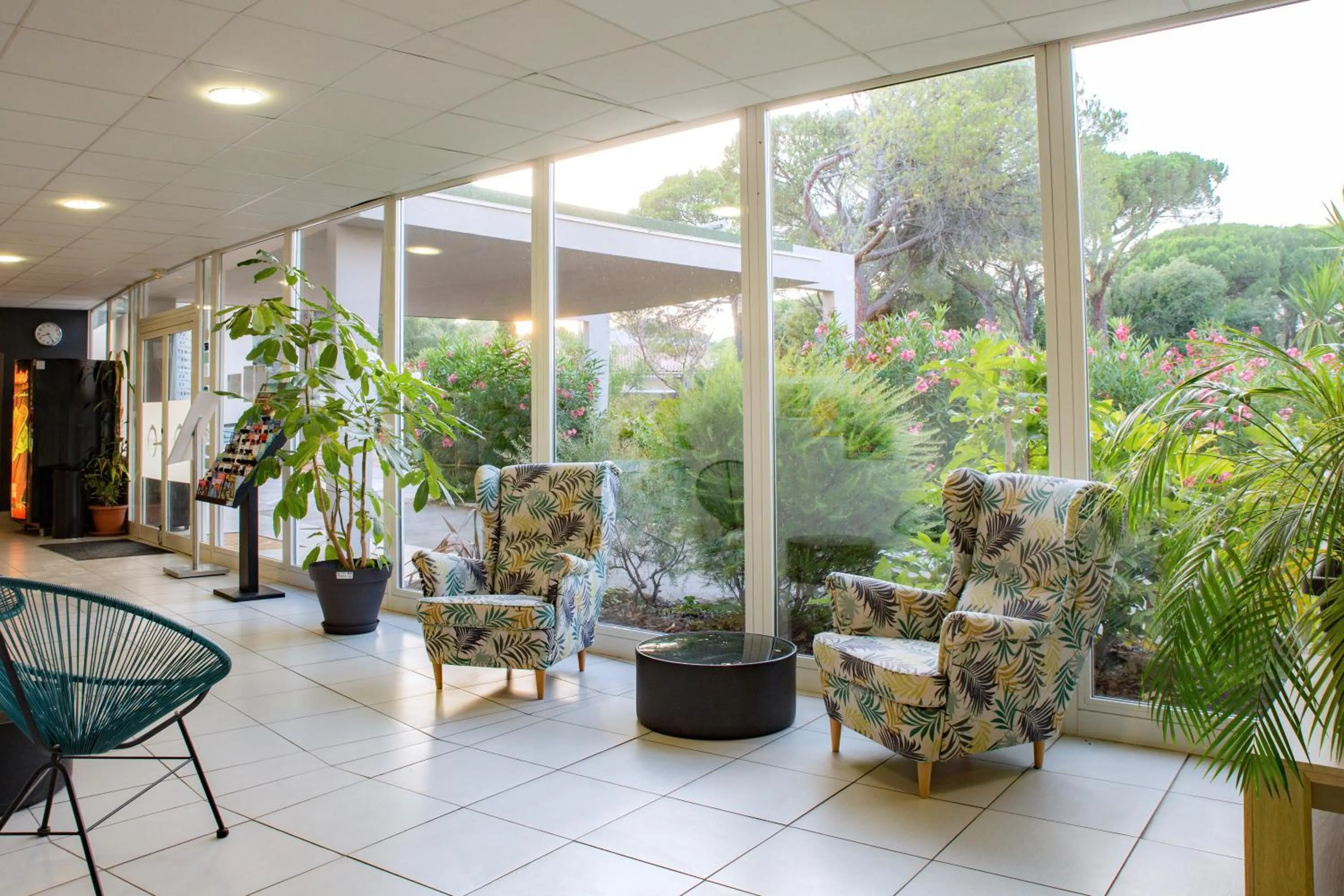 Lobby or reception in Comfort Aparthotel Frejus La Tour de Mare