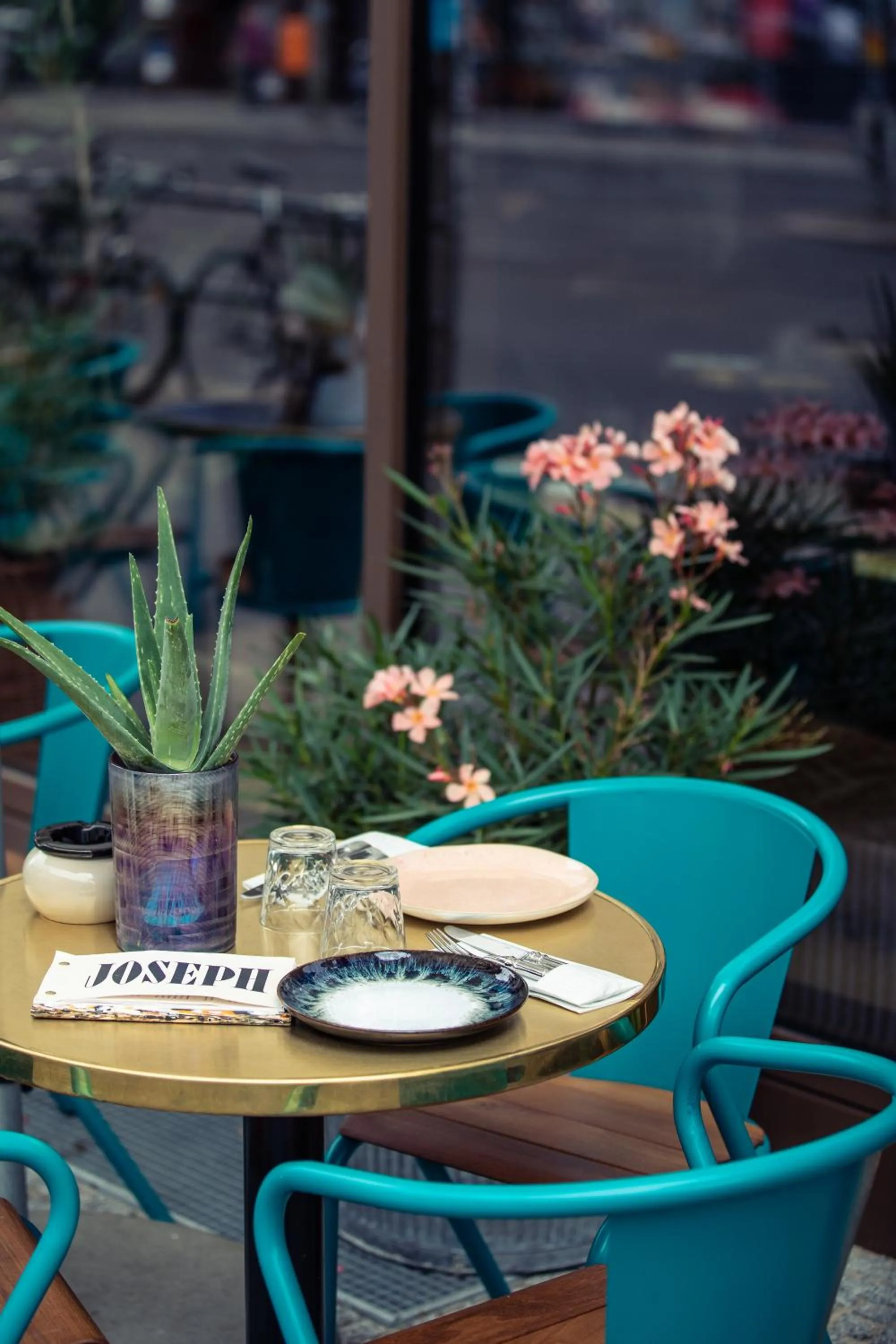 Restaurant/places to eat in Hotel AMO by AMANO Friedrichstraße