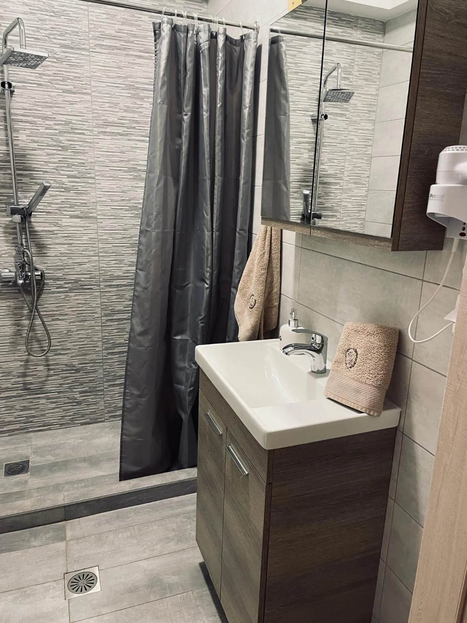 Bathroom in G&M Luxury Studios