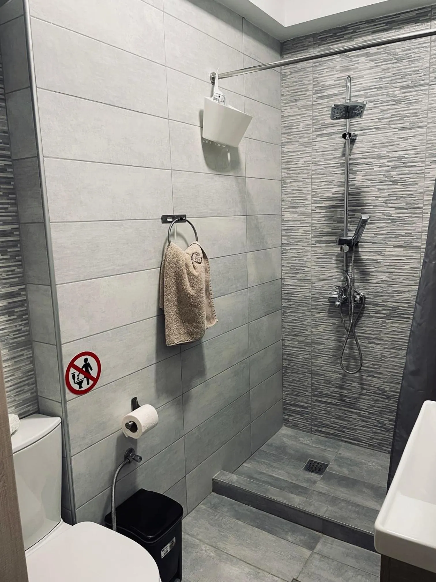 Bathroom in G&M Luxury Studios