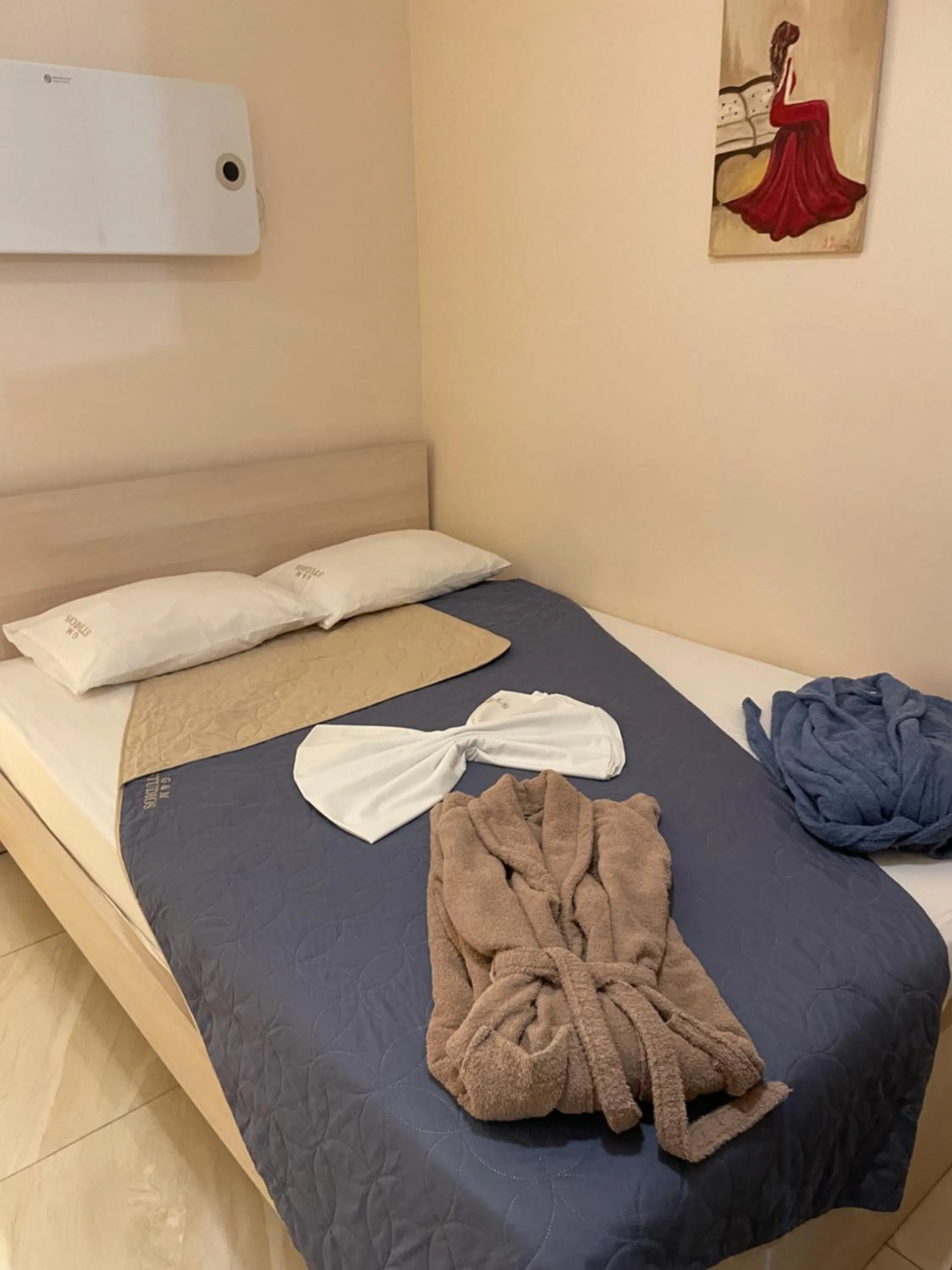 Bed in G&M Luxury Studios