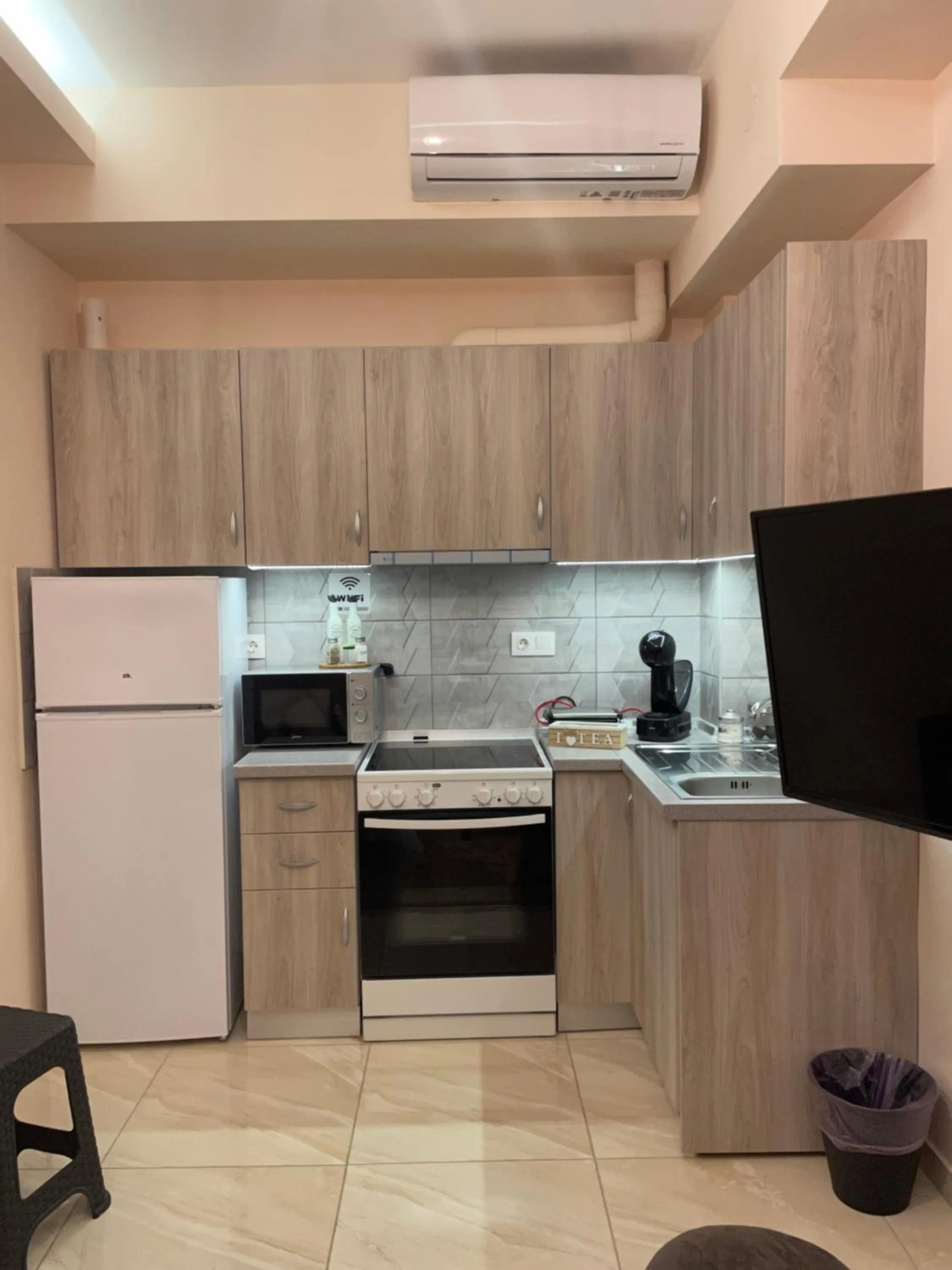 kitchen in G&M Luxury Studios