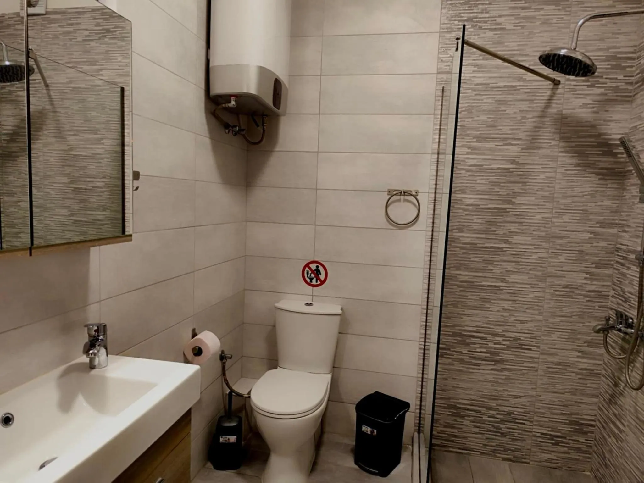 Toilet in G&M Luxury Studios