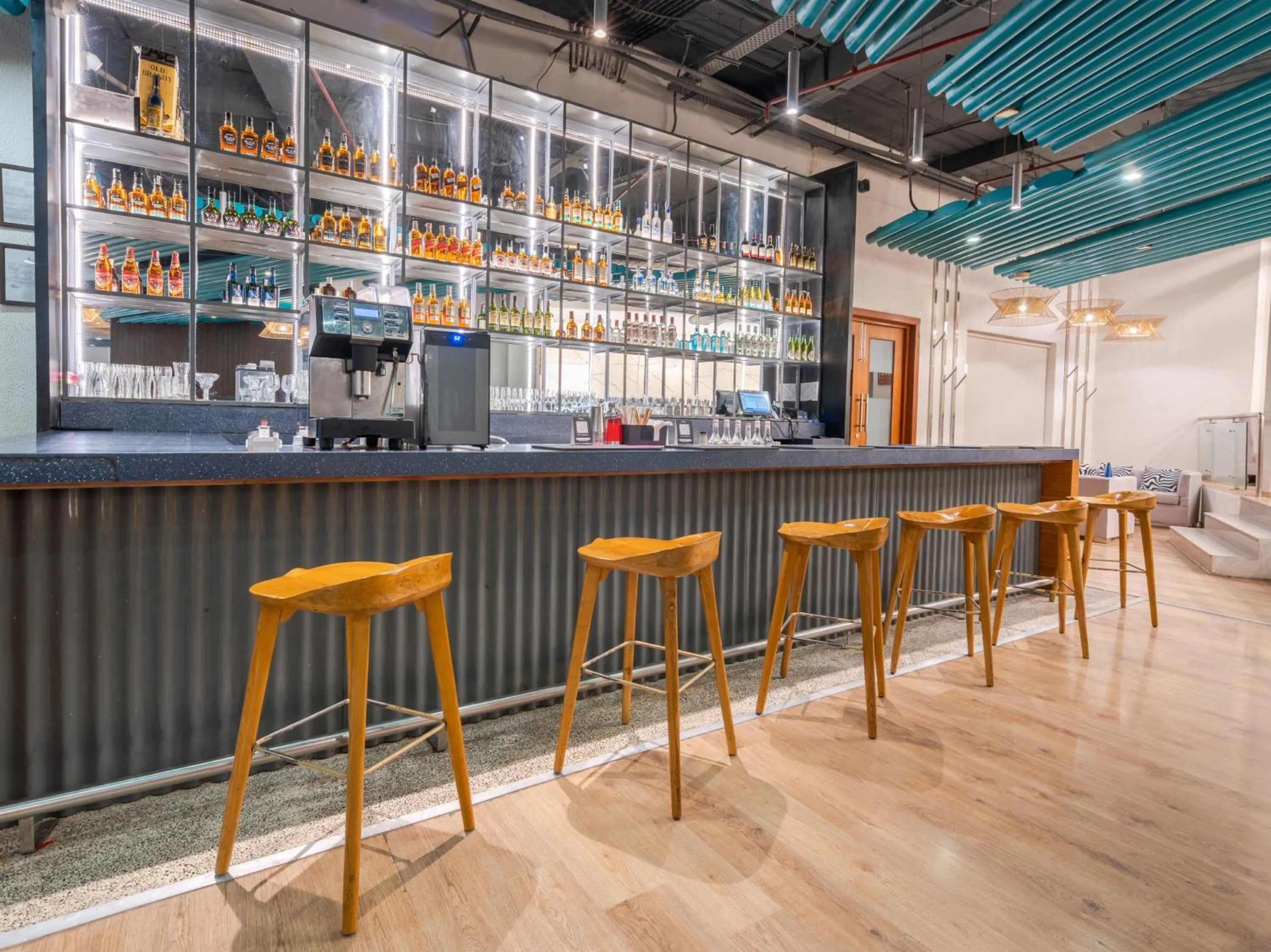 Restaurant/places to eat in Sunday Hotel Chandigarh Zirakpur