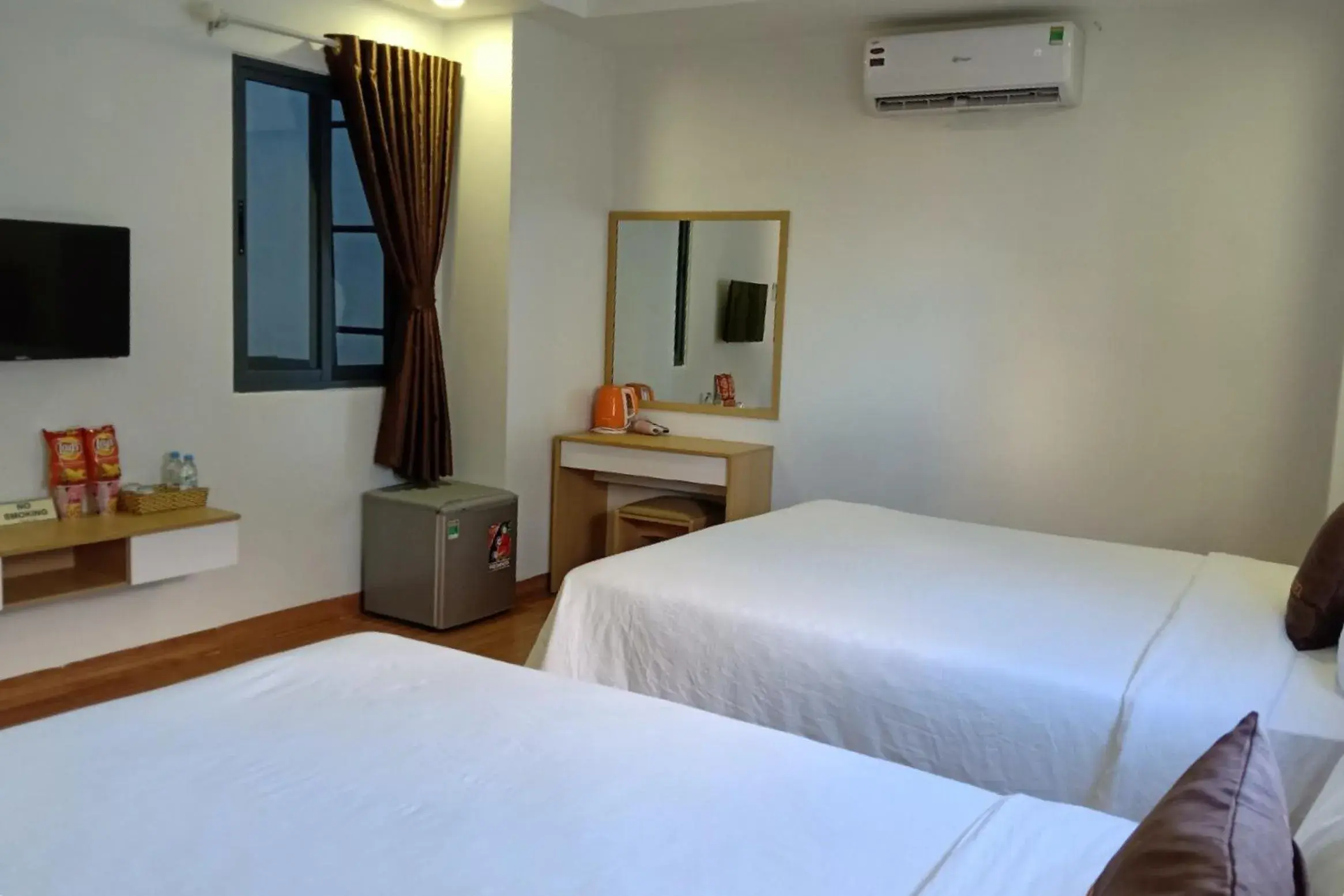 Standard Quadruple Room in Galaxy Hotel Standard Quadruple Room in Galaxy Hotel