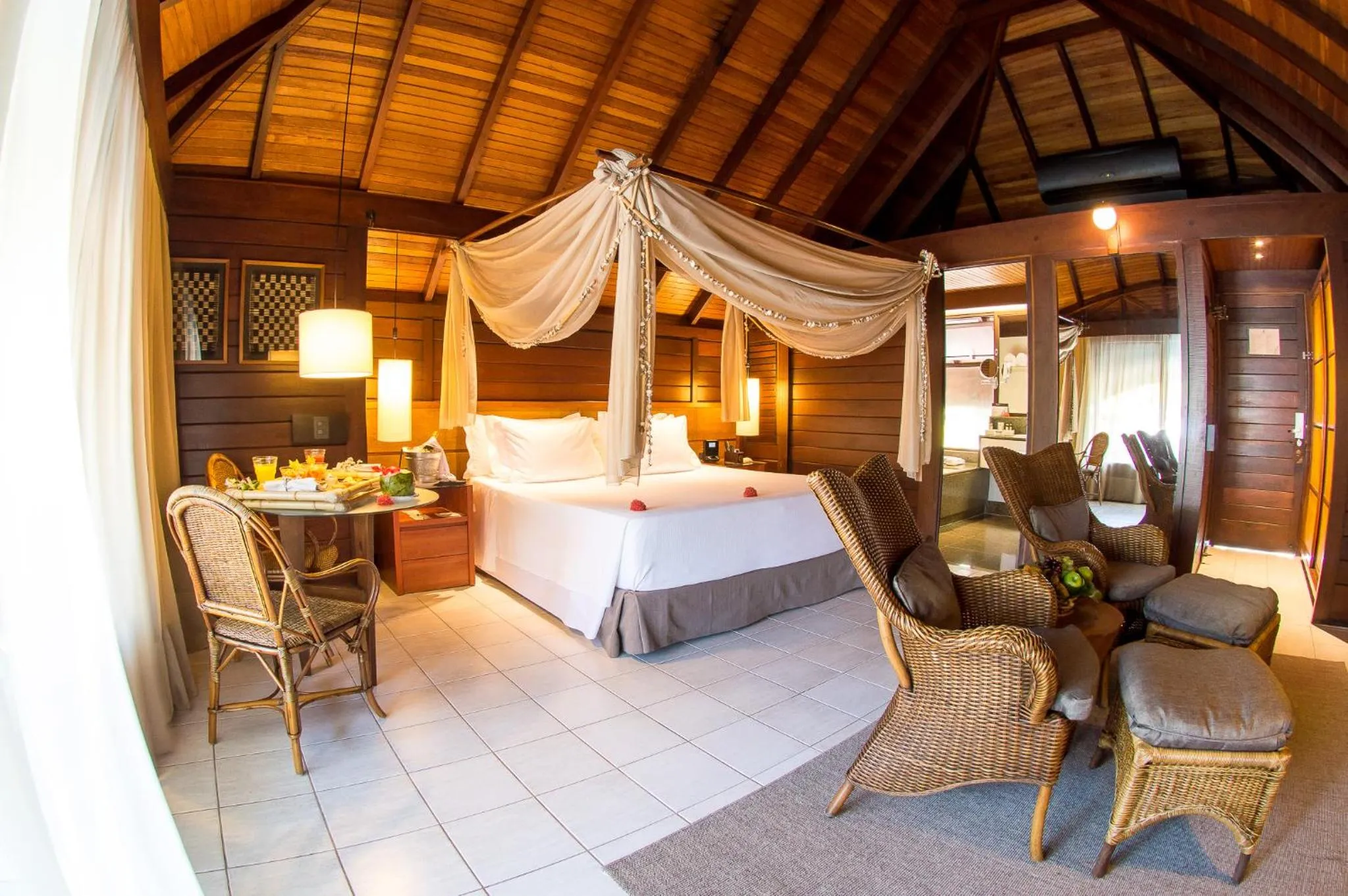 Living room, Bed in NANNAI Muro Alto