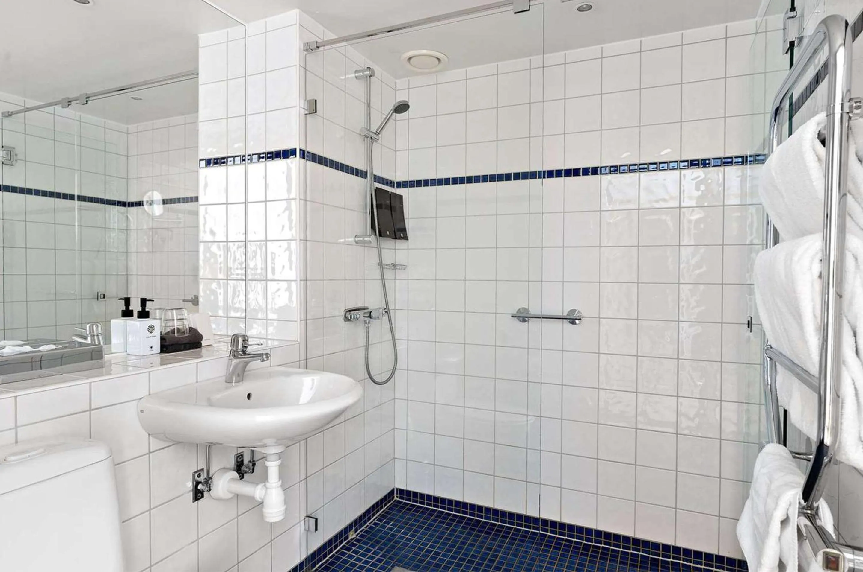 Bathroom in Landvetter Airport Hotel, Best Western Premier Collection