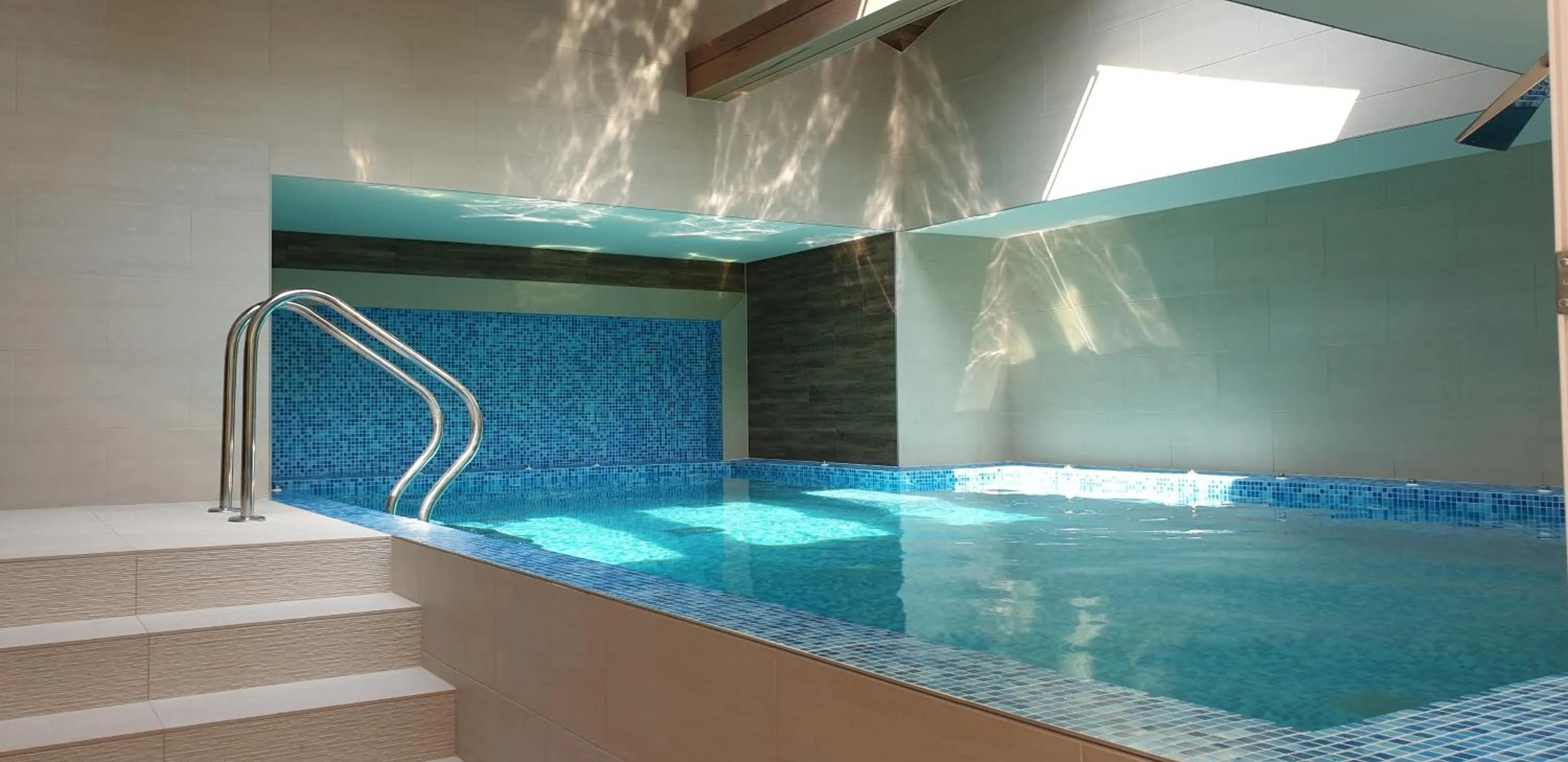 Swimming pool in Baobab Suites