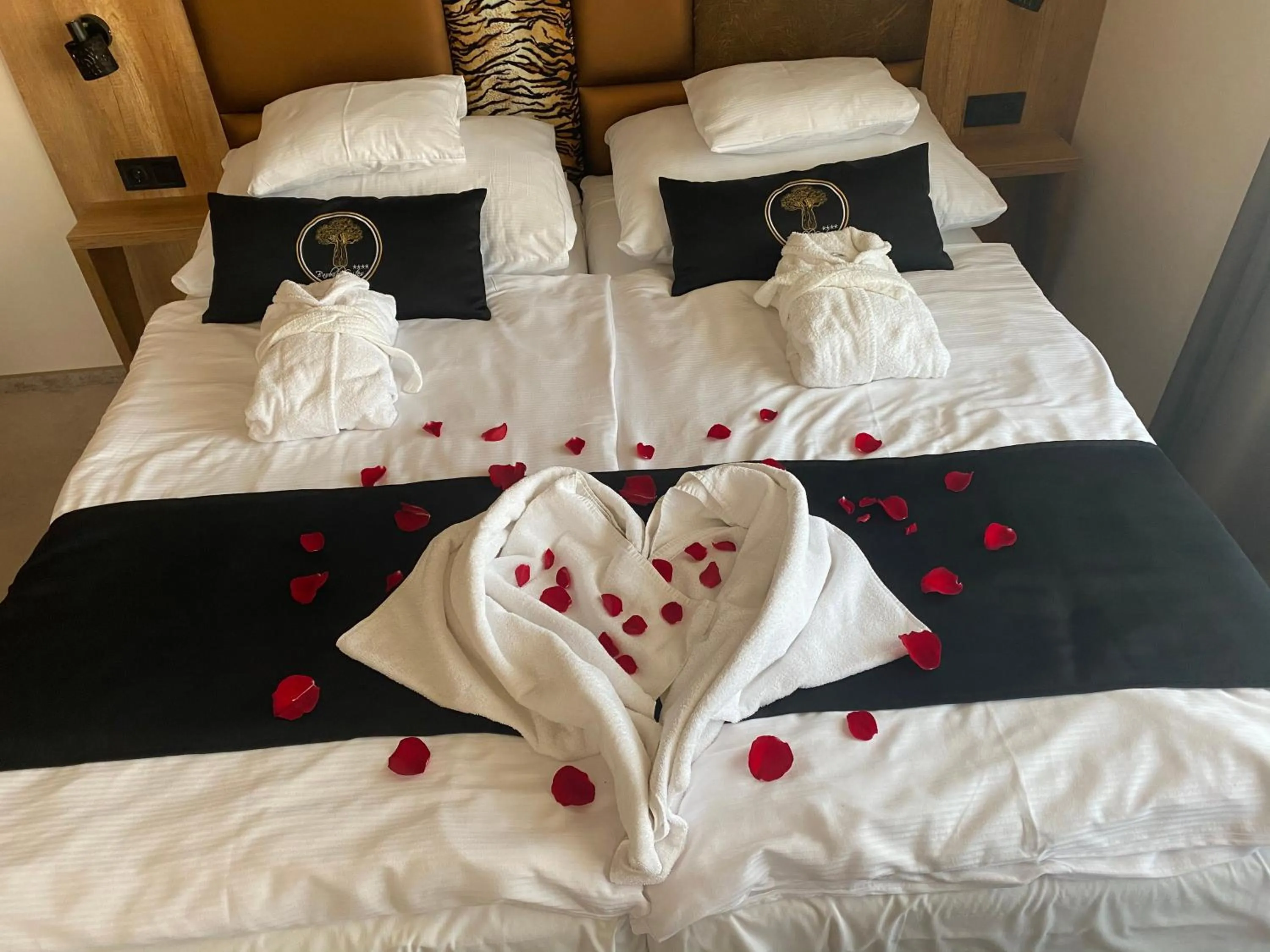 Banquet/Function facilities, Bed in Baobab Suites