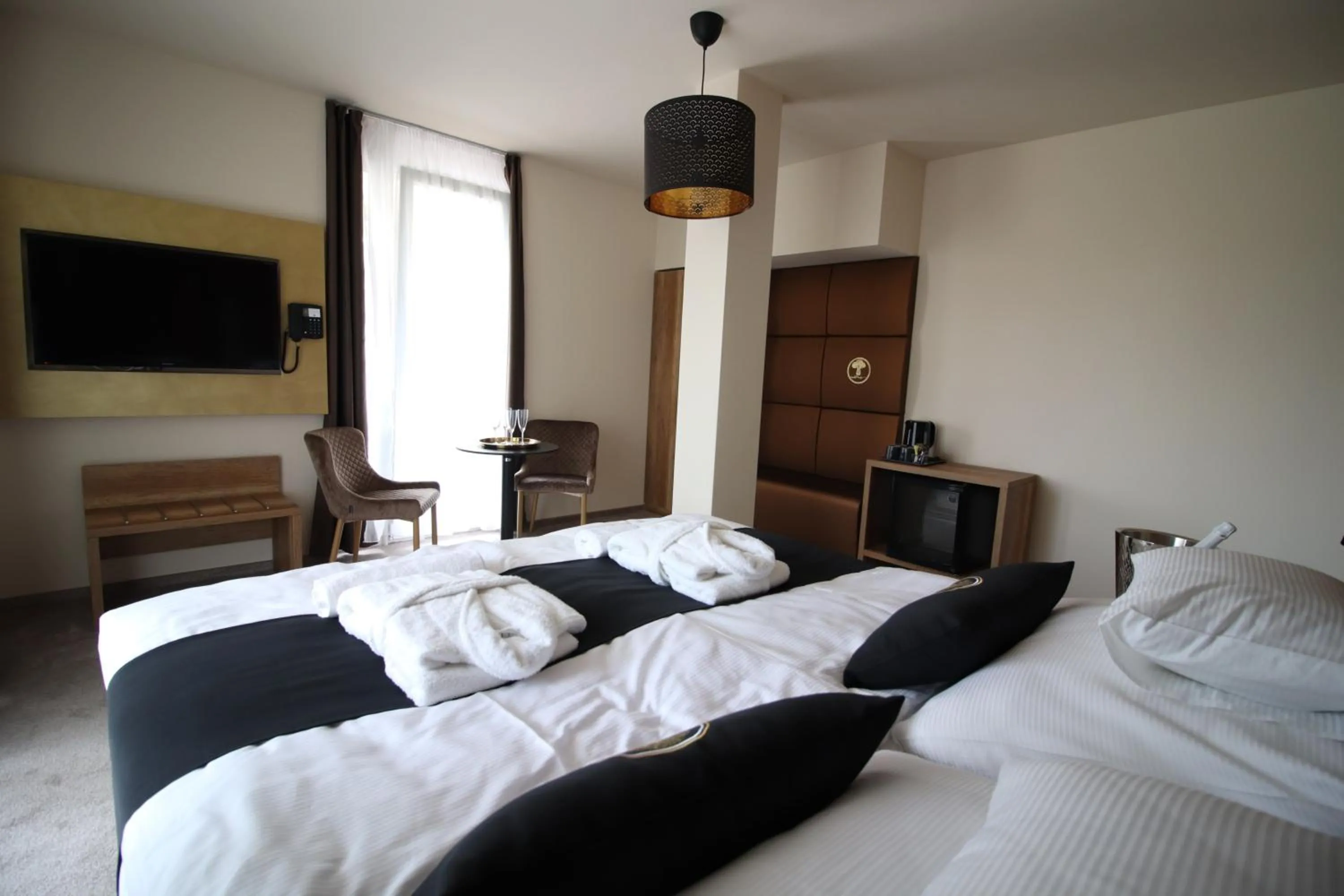 Photo of the whole room, Bed in Baobab Suites