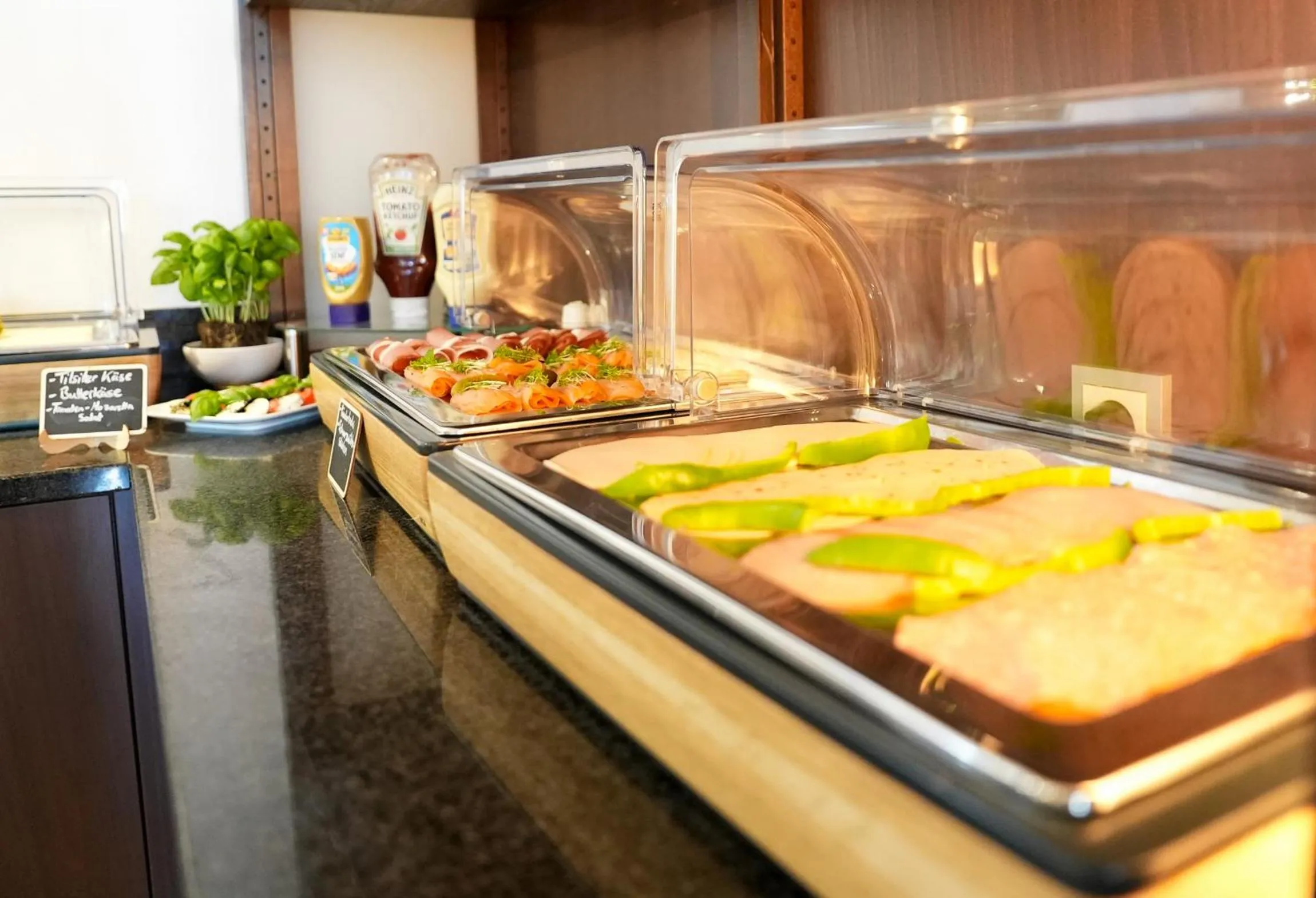 Breakfast in Hotel Lumière an der Messe