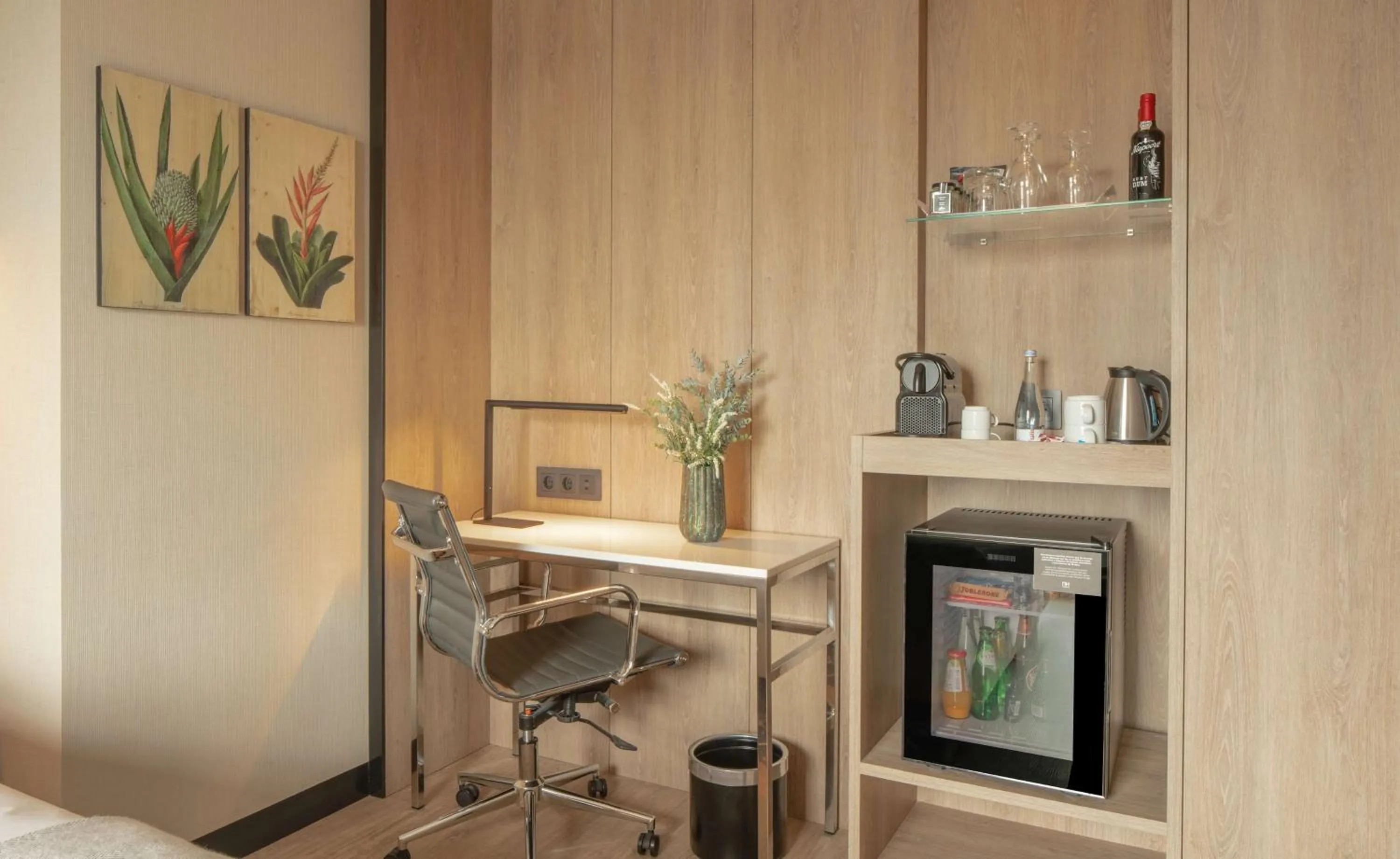 Bedroom in NH Porto Jardim